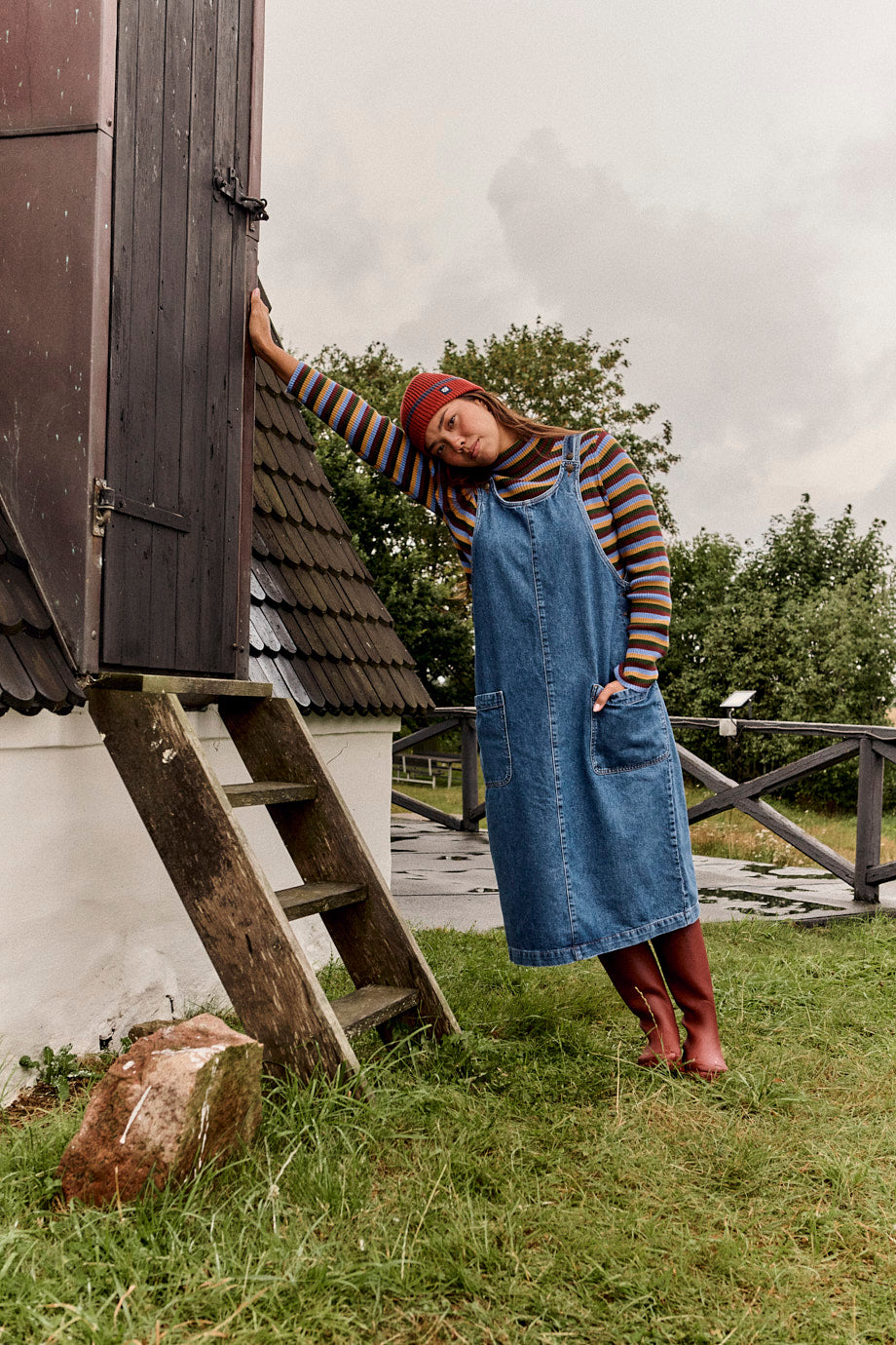 Lily Pinafore Midi Dress - Organic Cotton Denim in Mid Wash