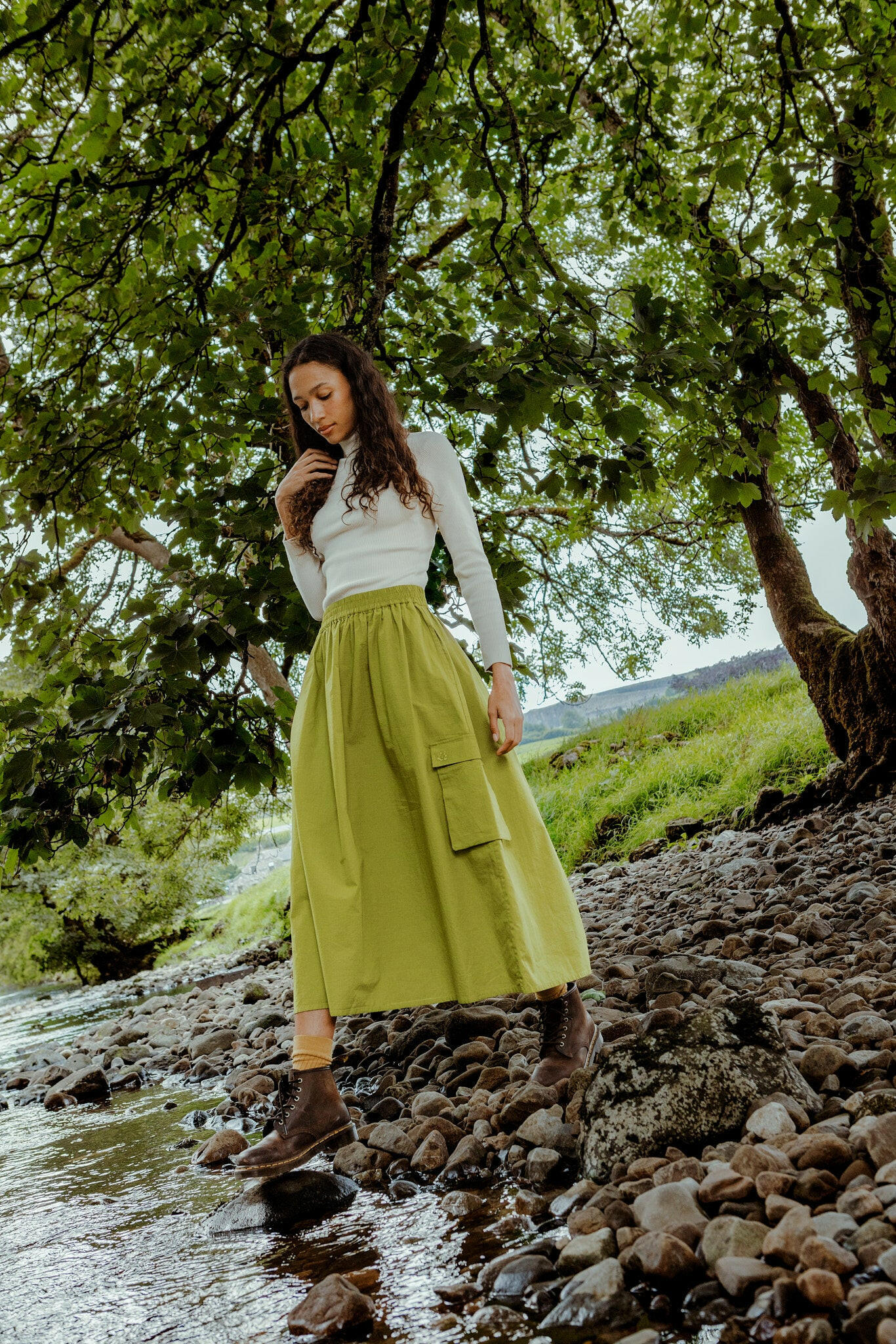 Dakota - Midi Skirt in Lima Bean Green