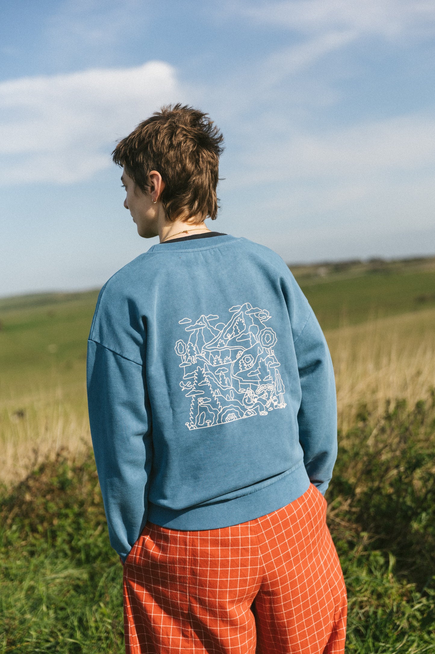Sutton - Cotton Oversized Sweatshirt in Blue Follow Trails Print