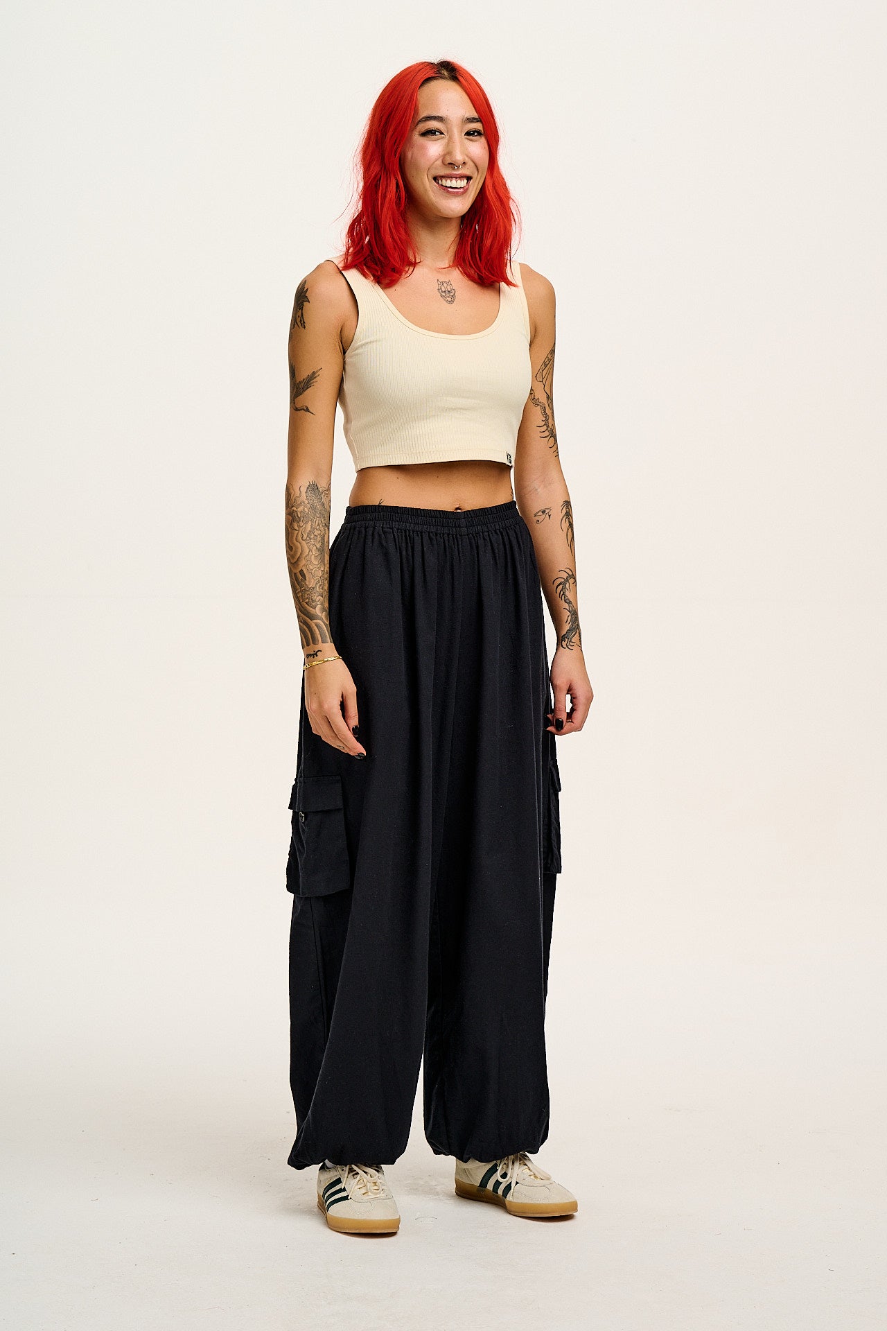 Rumi - Brushed Cotton Barrel Trousers in Black