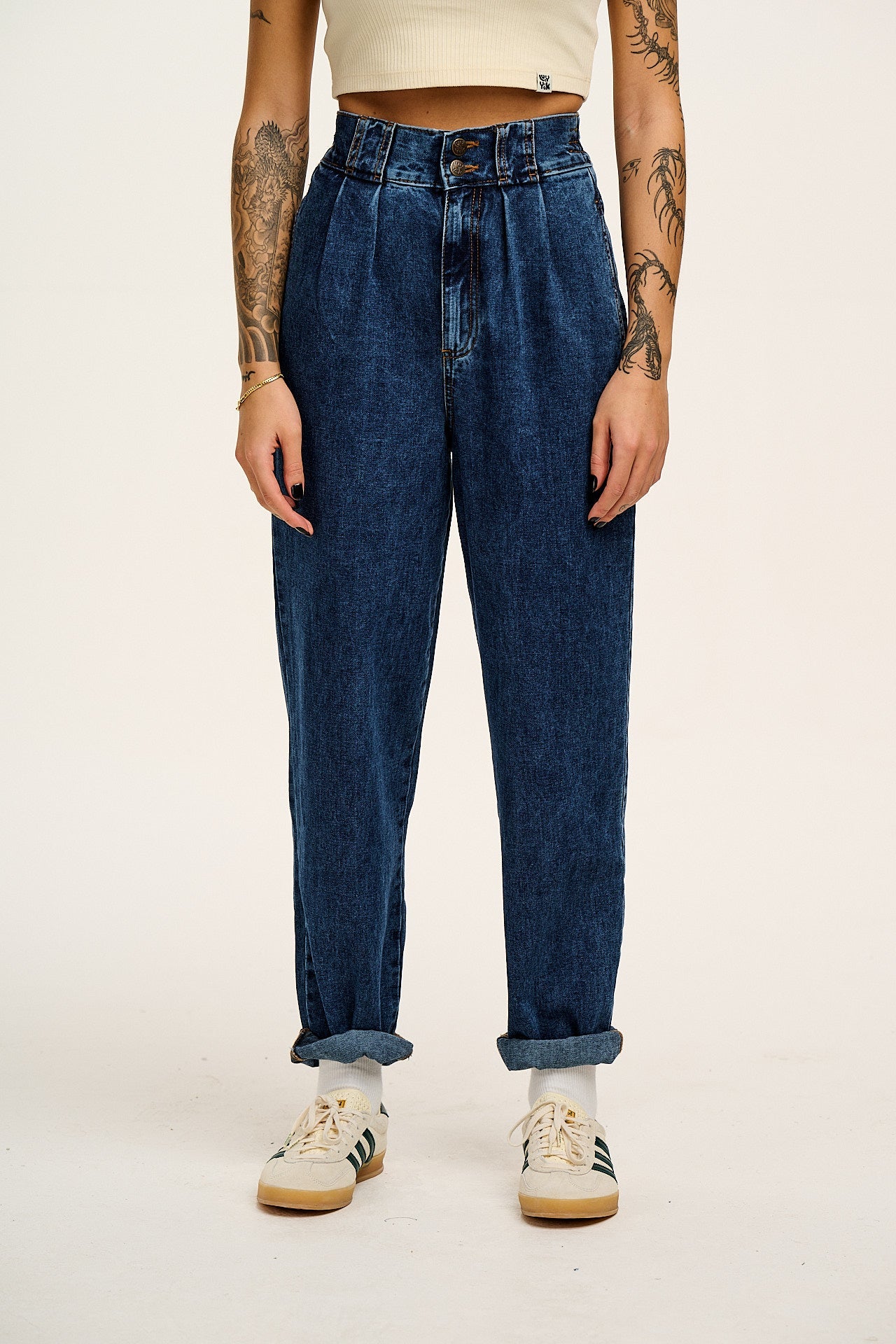 Addison - Denim Jeans in Mid Wash Blue