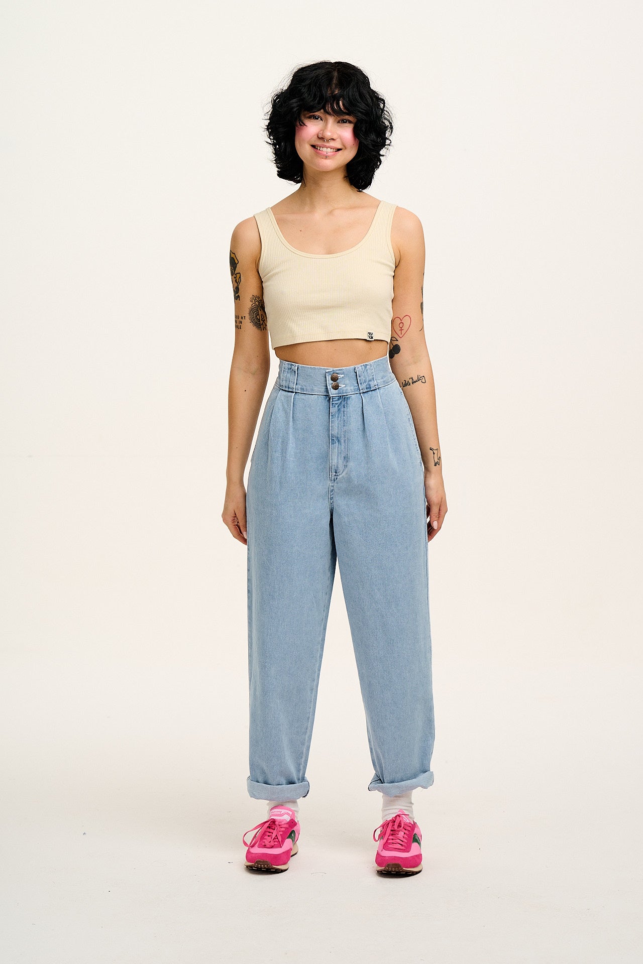 Addison - Denim Jeans in Light Wash Blue