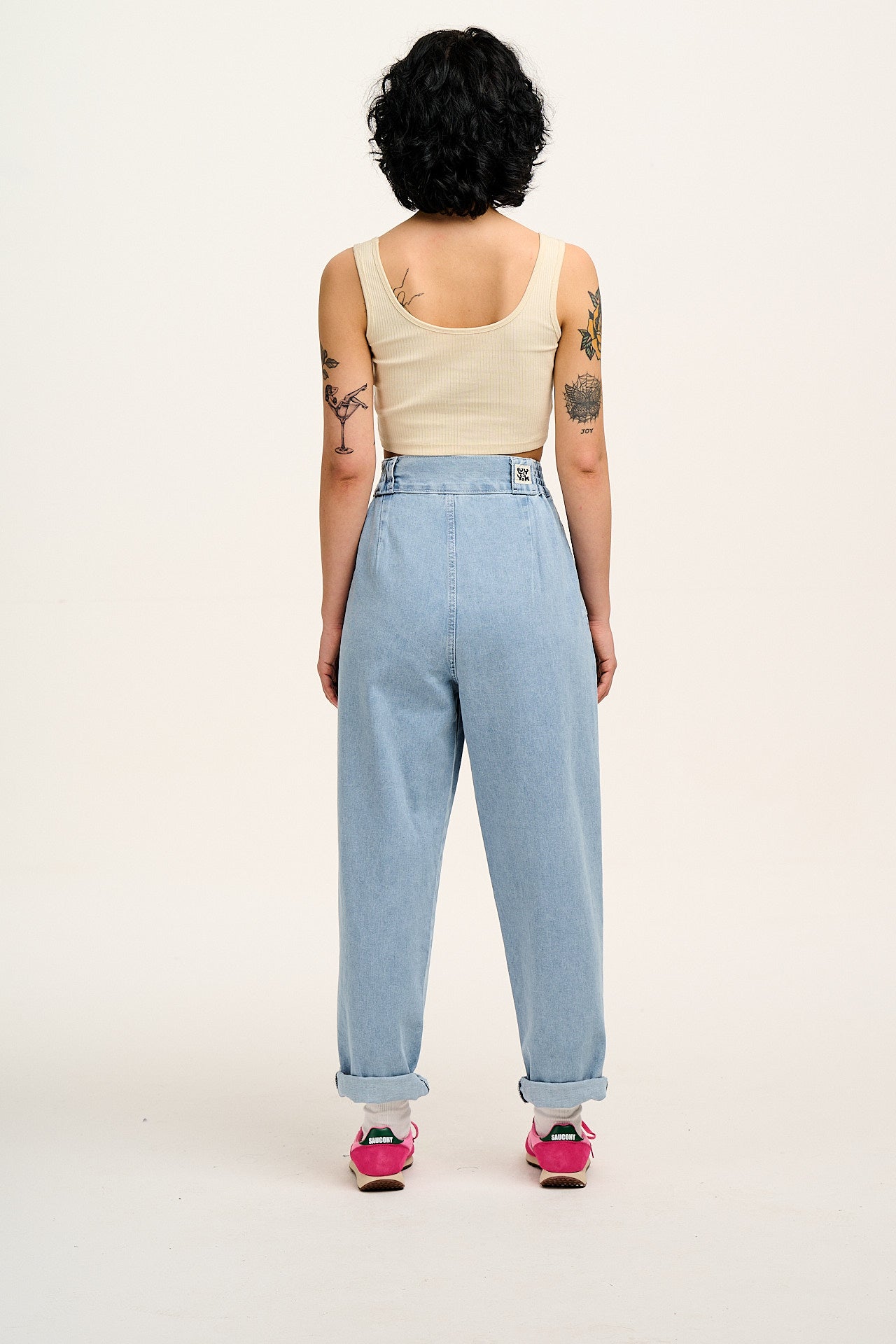 Addison - Denim Jeans in Light Wash Blue