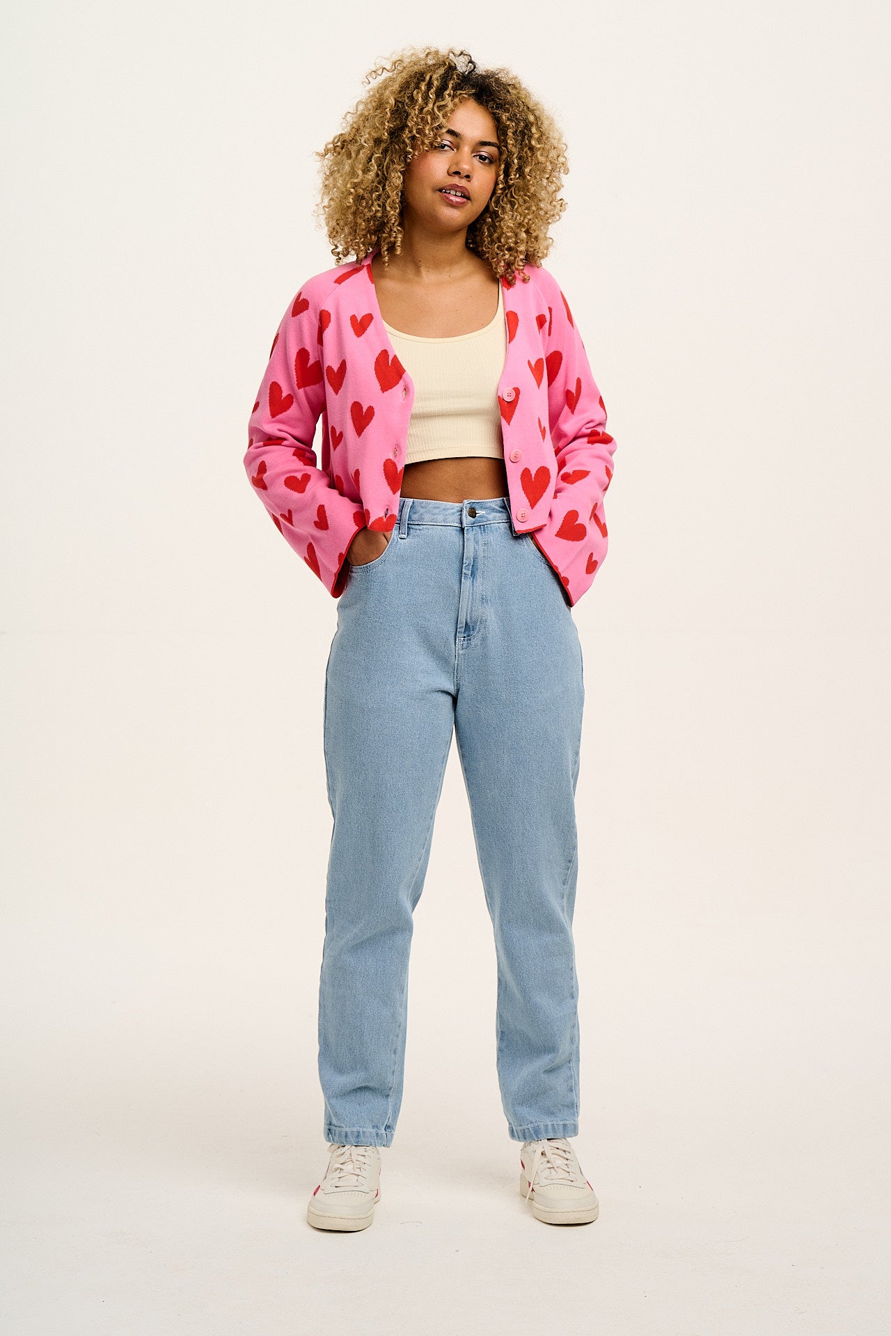 Dana - Mom Denim Jeans in Light Wash Blue