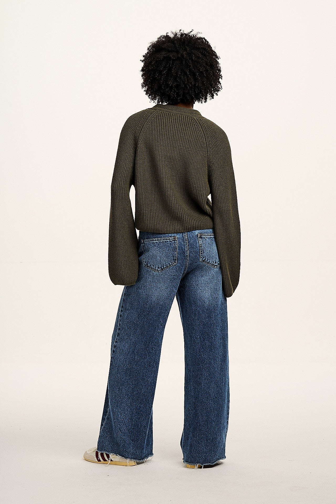 Robyn - V-Neck Cotton Cardigan in Ivy Green