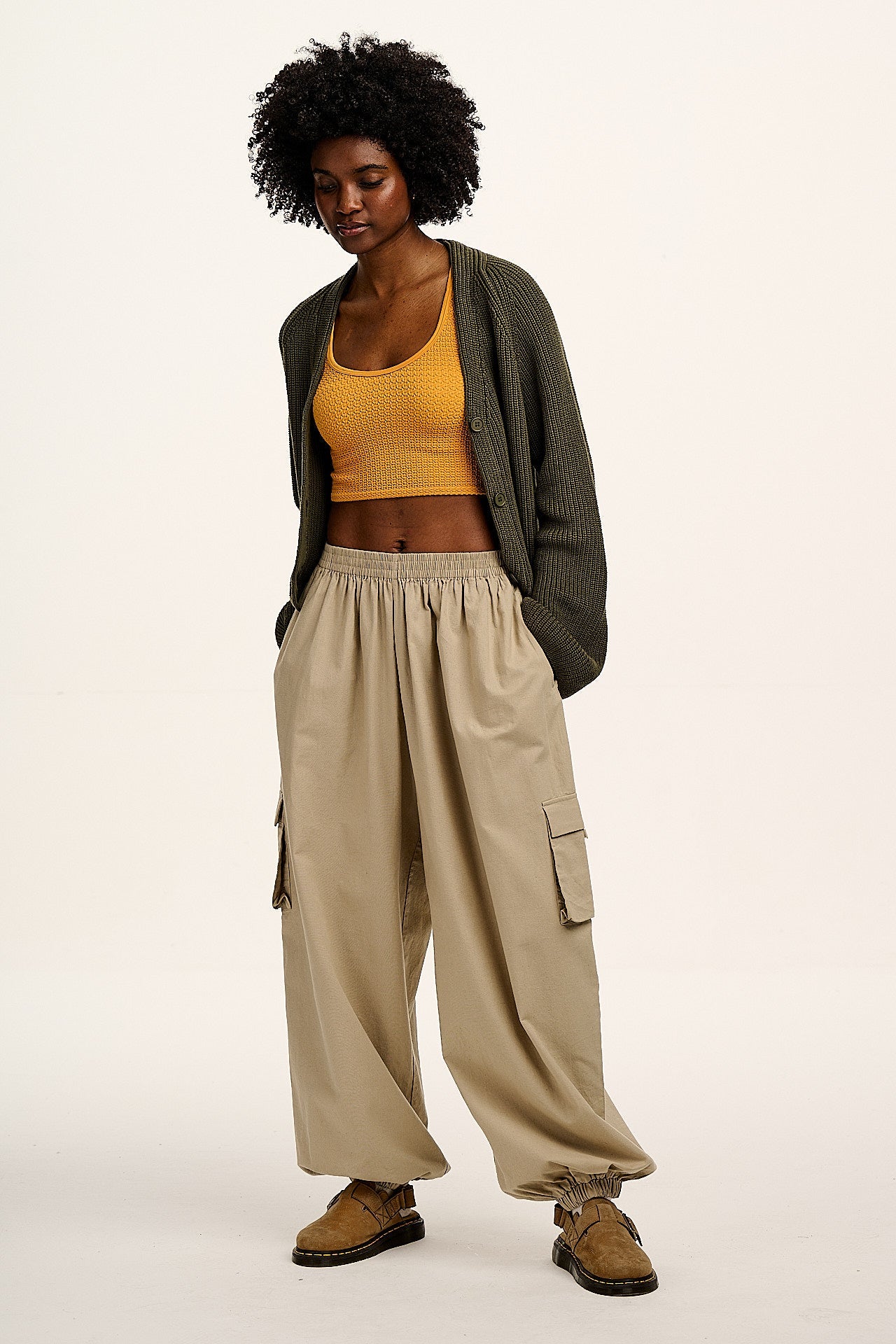 Robyn - V-Neck Cotton Cardigan in Ivy Green