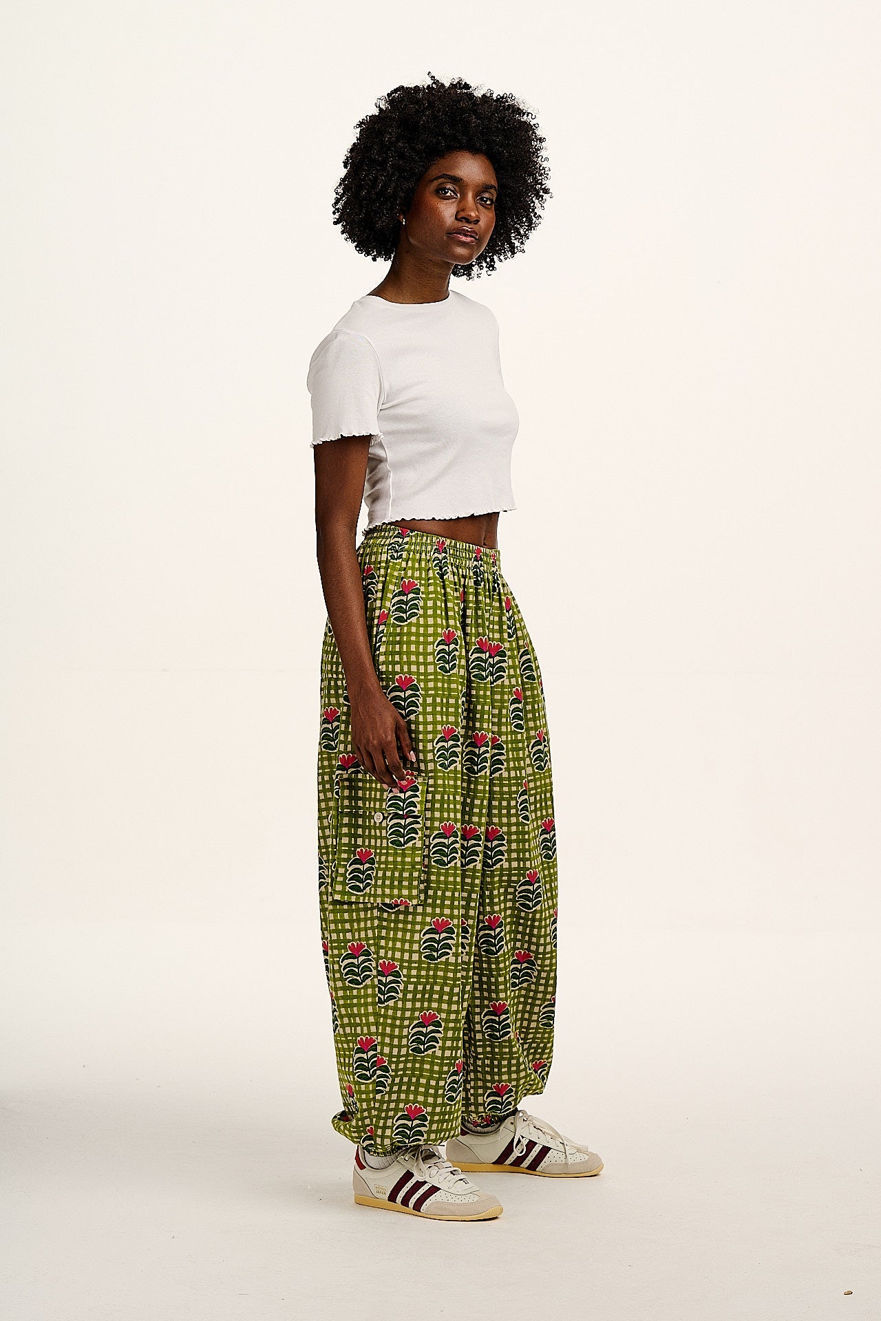 Rumi - Cotton & Linen Barrel Trousers in Blooming Green Checkerboard