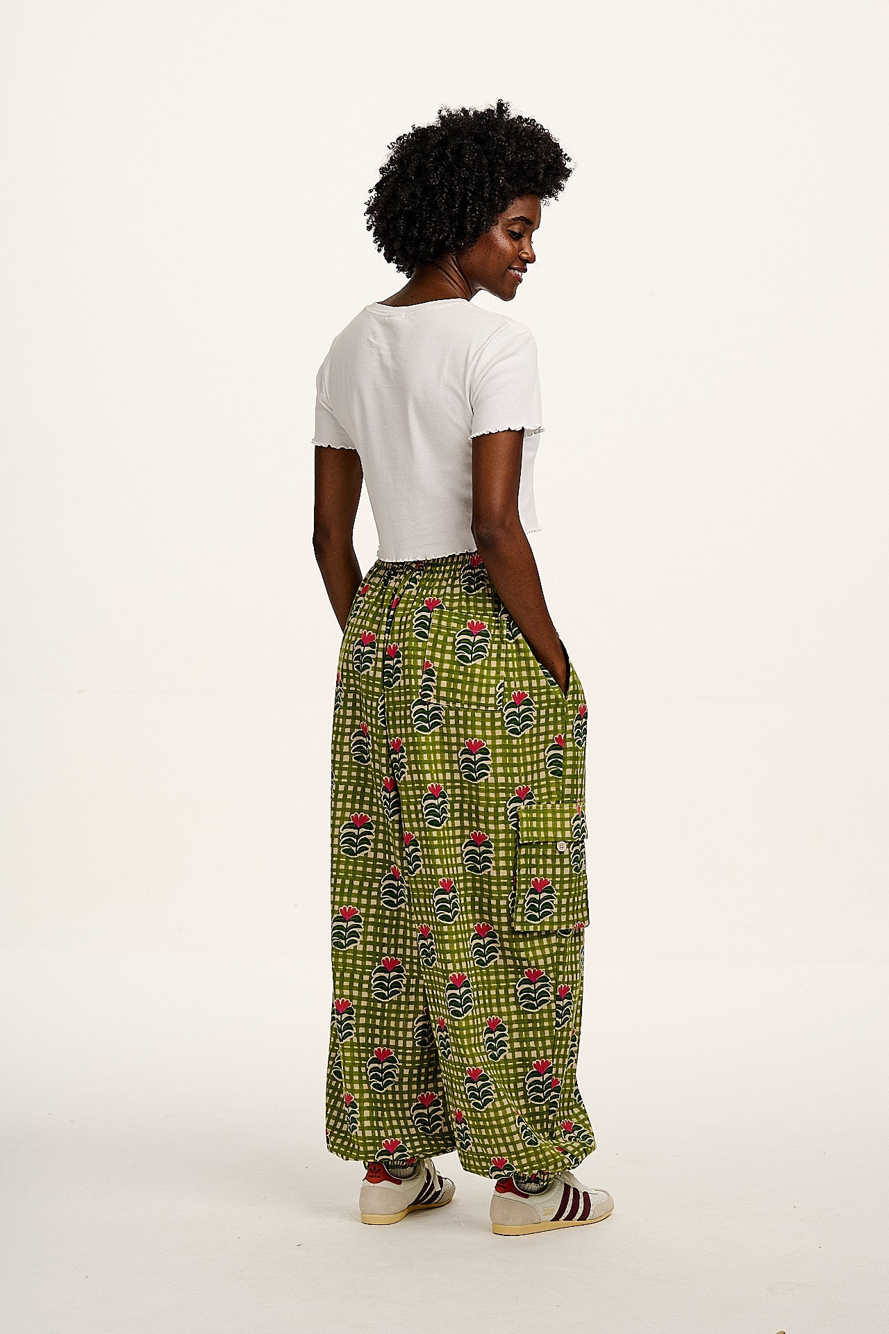 Rumi - Cotton & Linen Barrel Trousers in Blooming Green Checkerboard