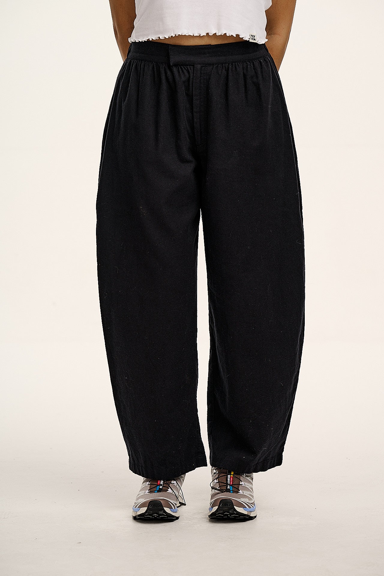 Beau - Barrel Leg Brushed Cotton Trousers in Black