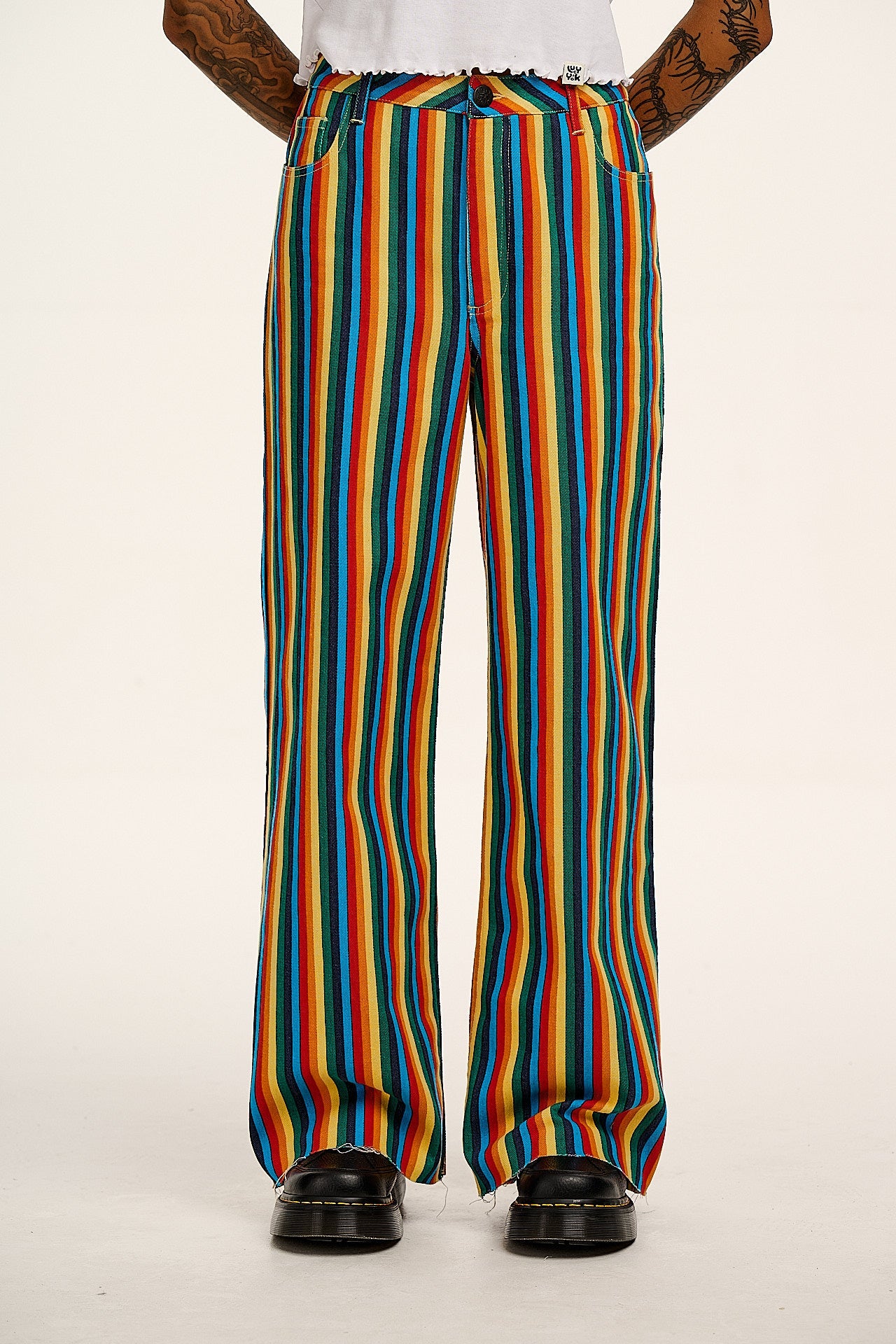 Carter - High Waisted Jeans in Rainbow Print