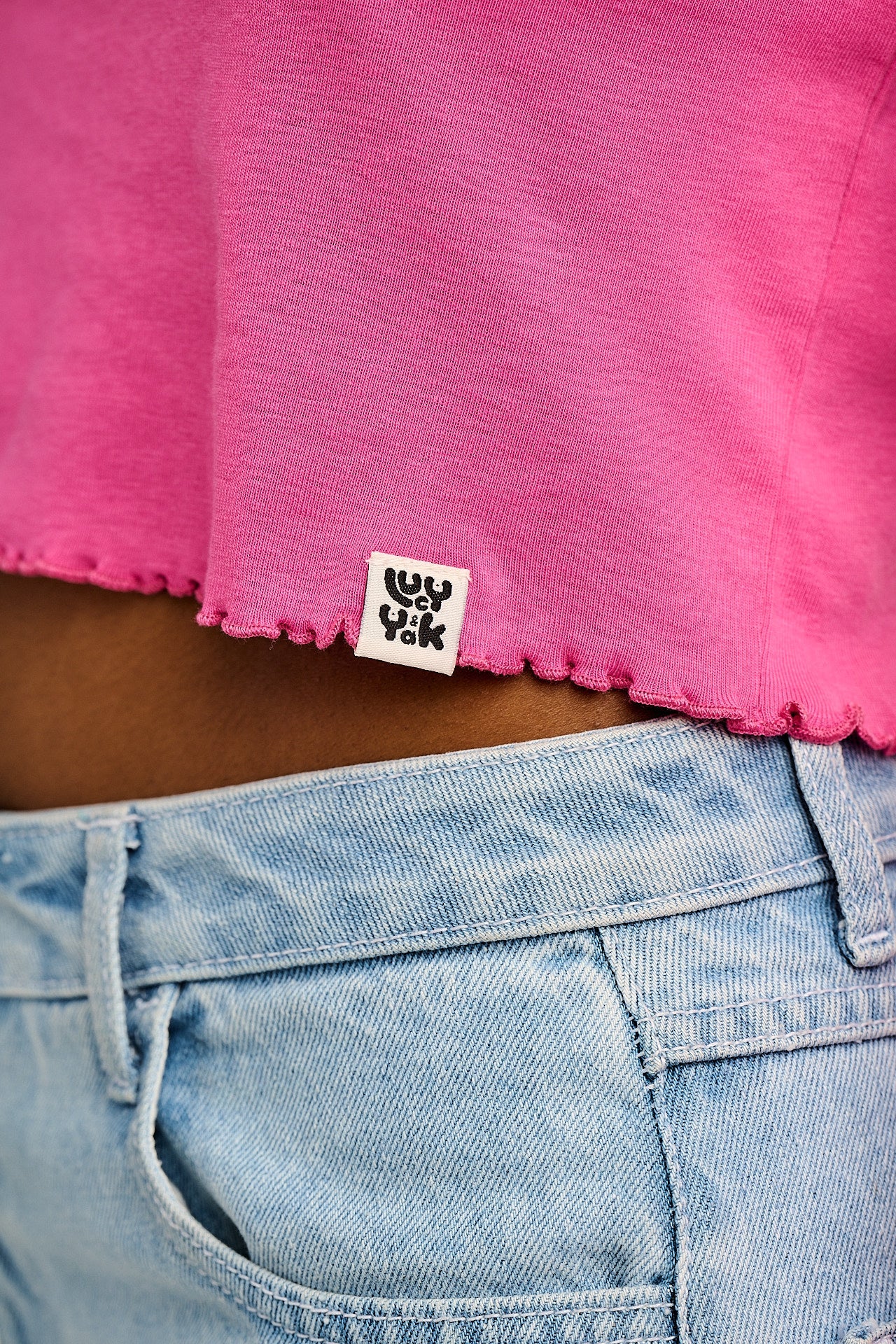 Hansel - Long Sleeve Cotton Crop Top in Mulberry Pink