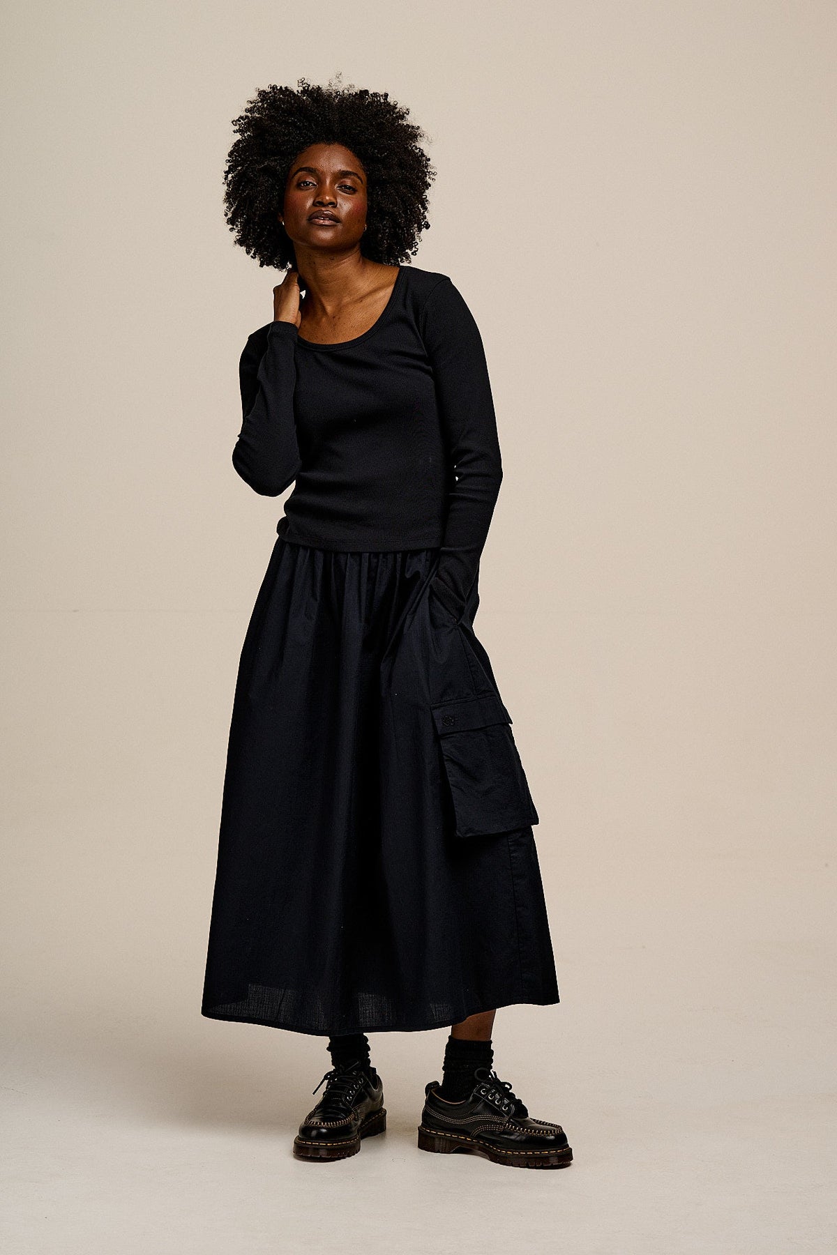 Remy - Ribbed Cotton Scoop Neck Long Sleeve T-Shirt in Black