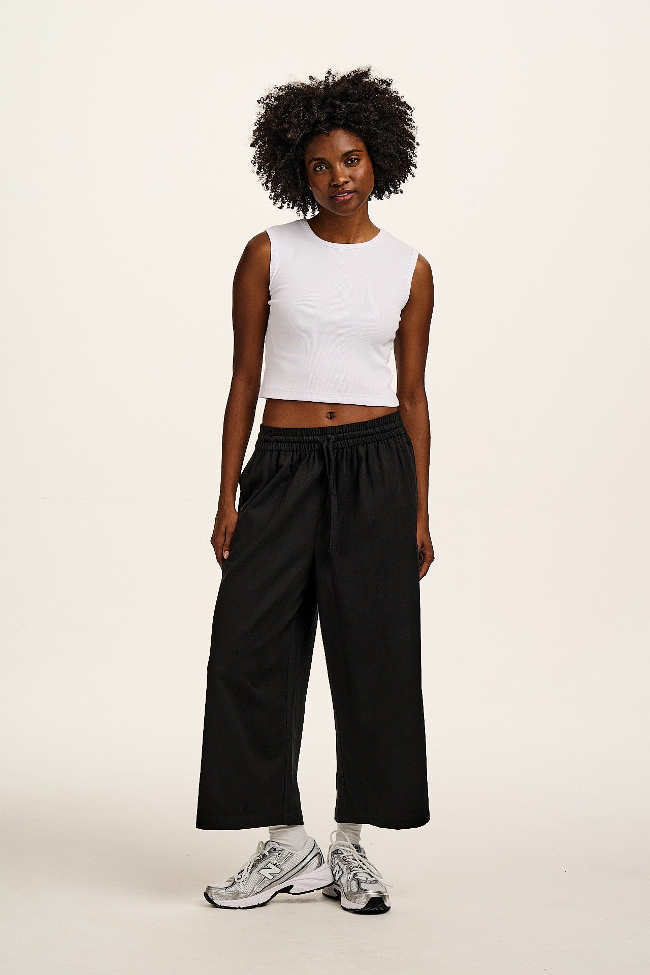 Chuck - Wide Leg Cotton Trousers in Black