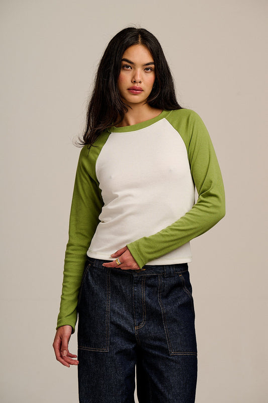 Avi - Long Sleeve Raglan Tee in Green & White