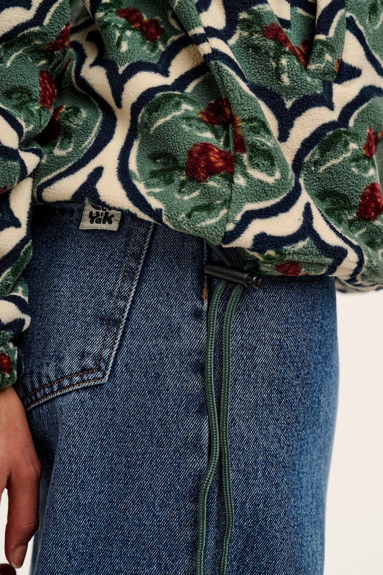 Stevie - Polar Fleece in Green Floral