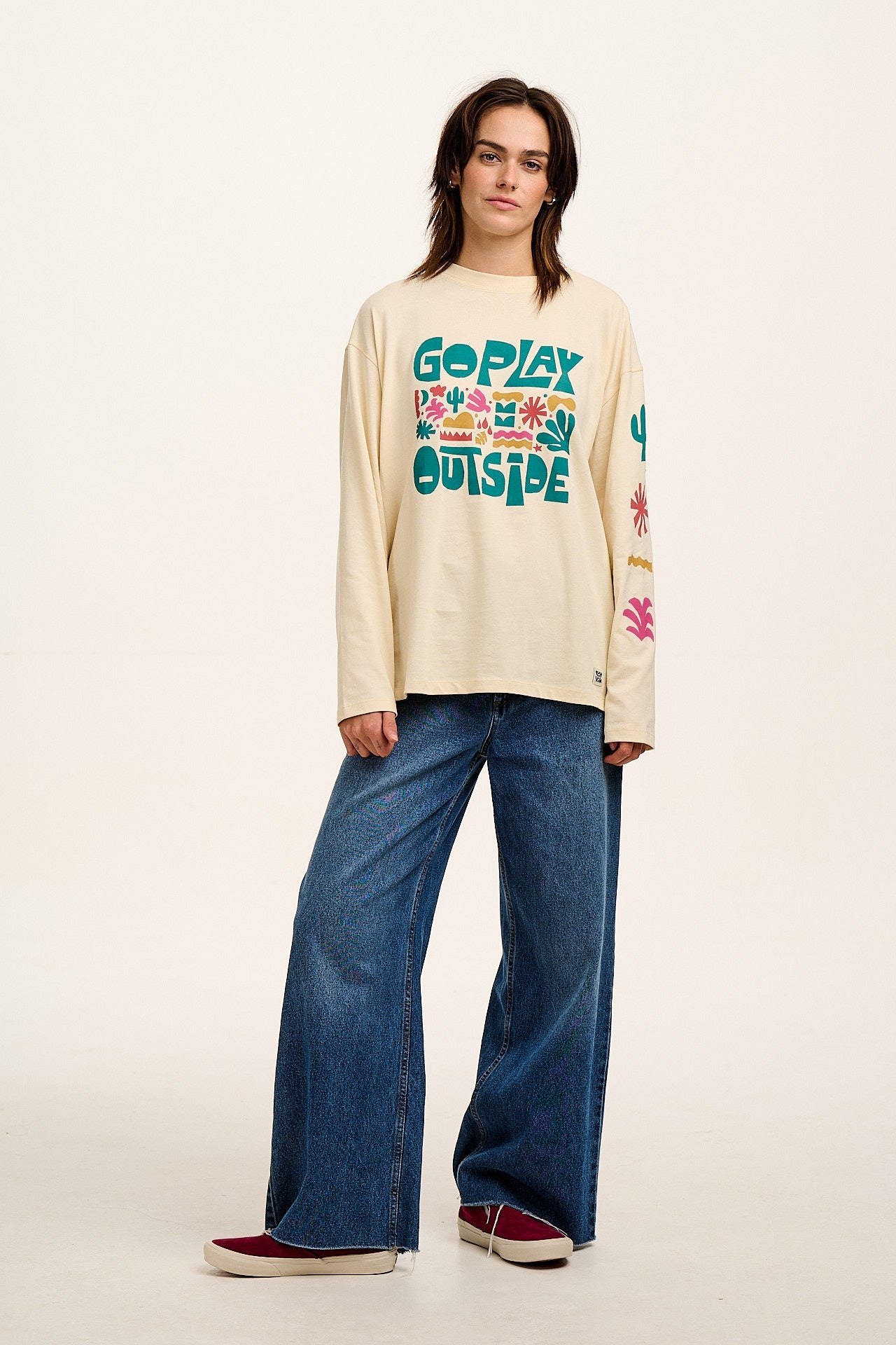 Murat - Long Sleeve Lightweight Cotton Tee in Go Outside Print