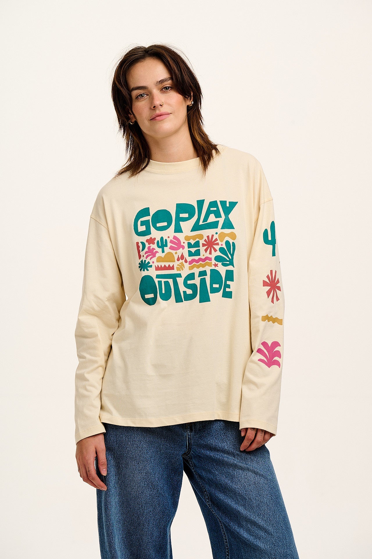 Murat - Long Sleeve Lightweight Cotton Tee in Go Outside Print