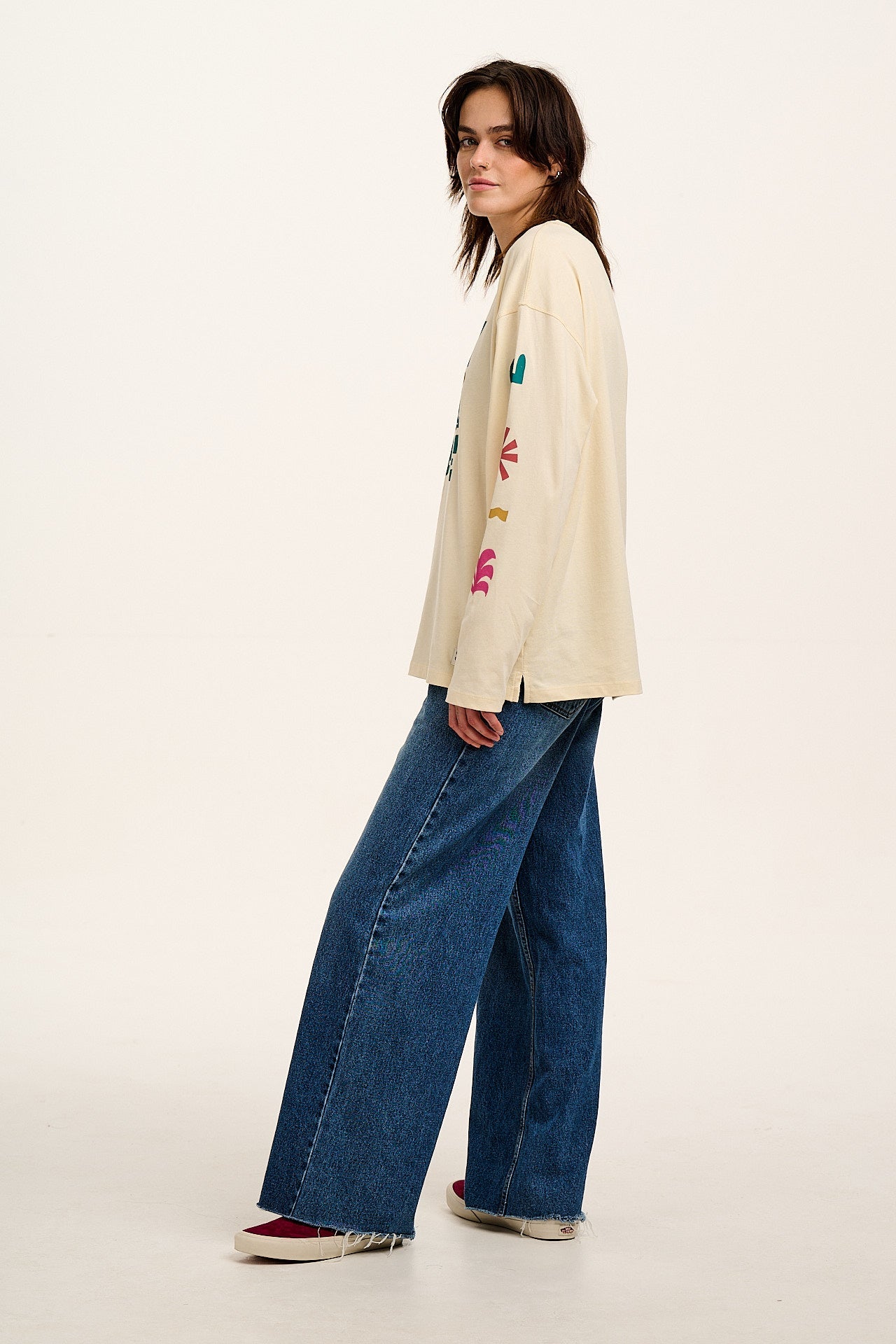 Murat - Long Sleeve Lightweight Cotton Tee in Go Outside Print