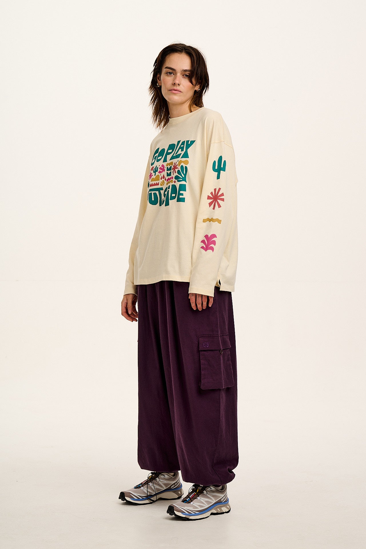 Murat - Long Sleeve Lightweight Cotton Tee in Go Outside Print