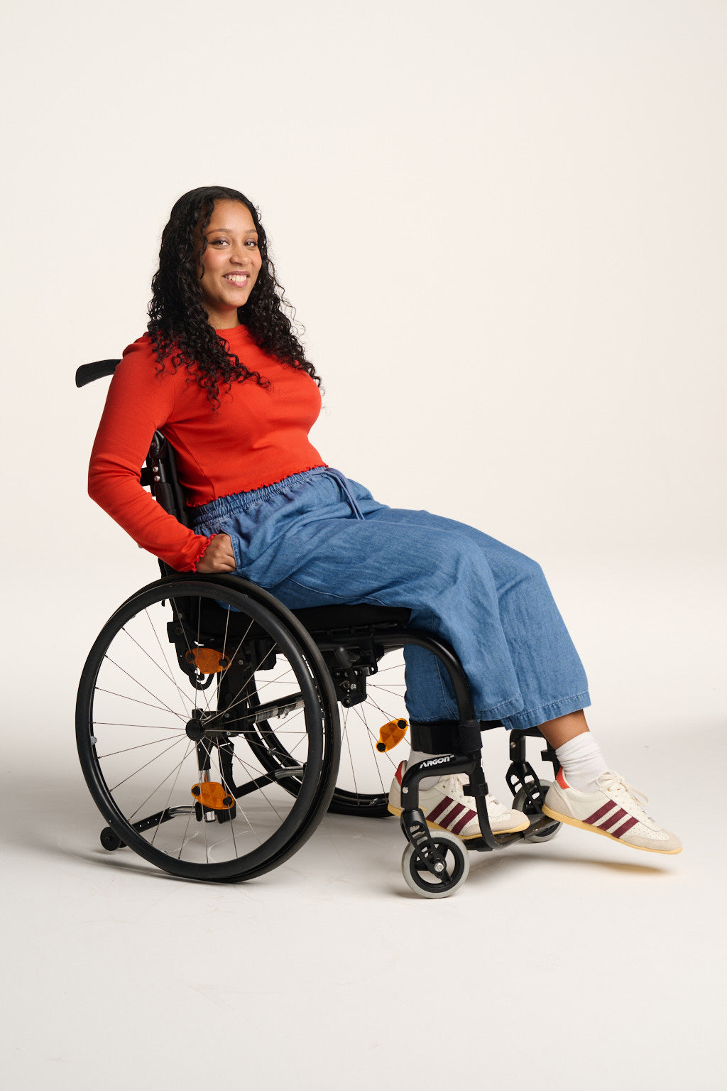 Chuck - Cotton & Hemp Trousers in Mid Wash Blue