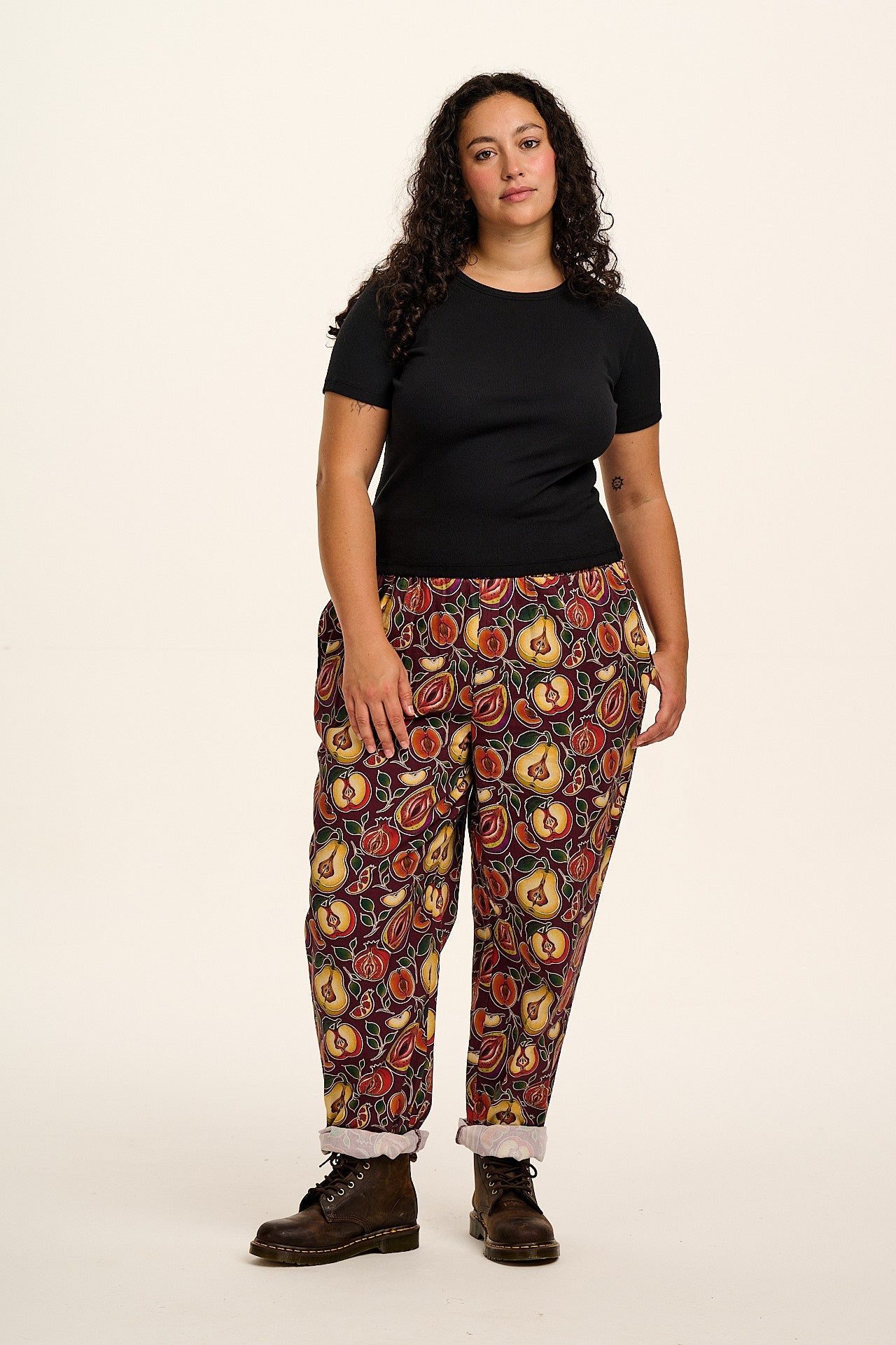 L.E. Alexa - Cotton Trousers in Vulvaree 3.0