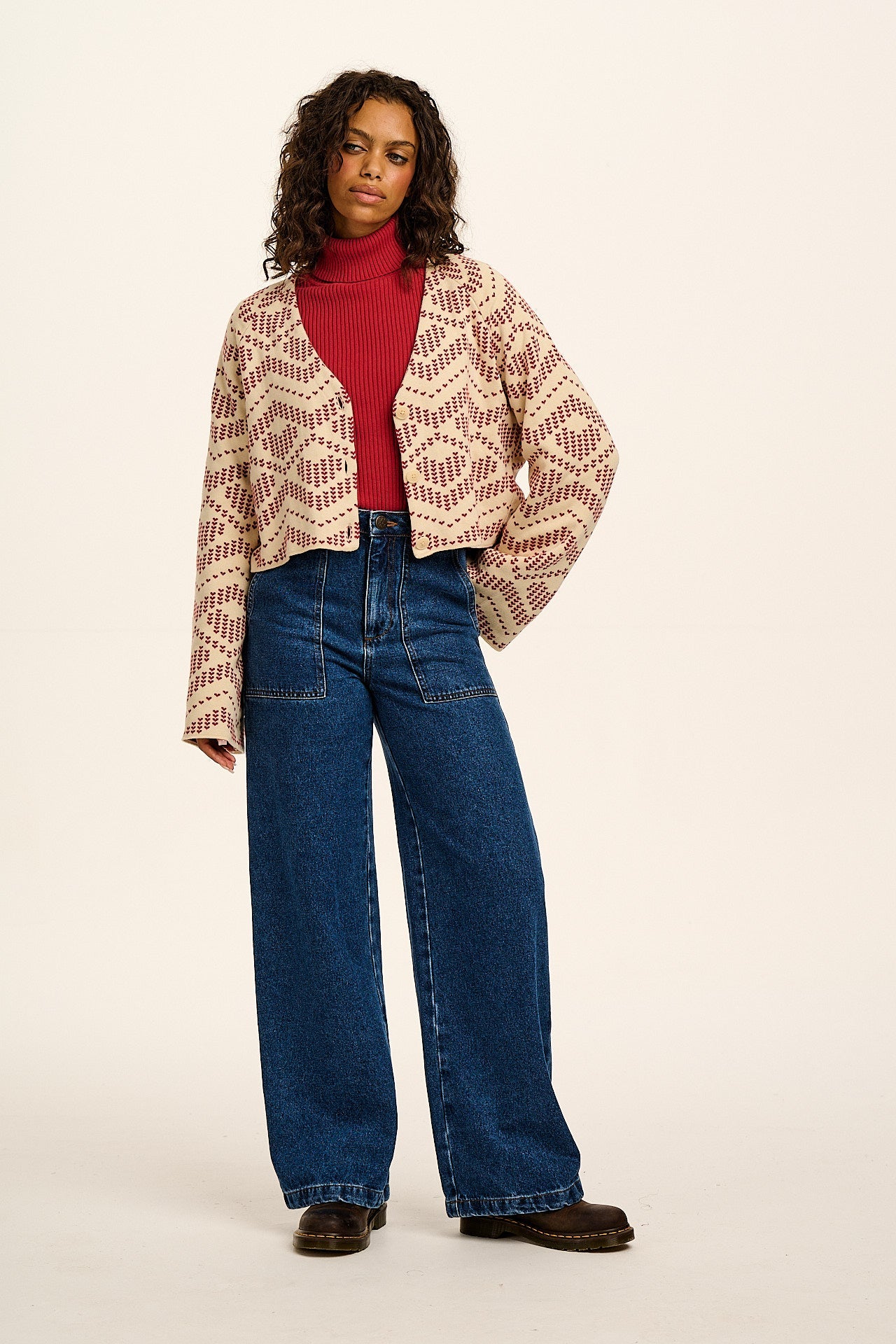 Robyn - V-Neck Cotton Cardigan in Heart Argyle