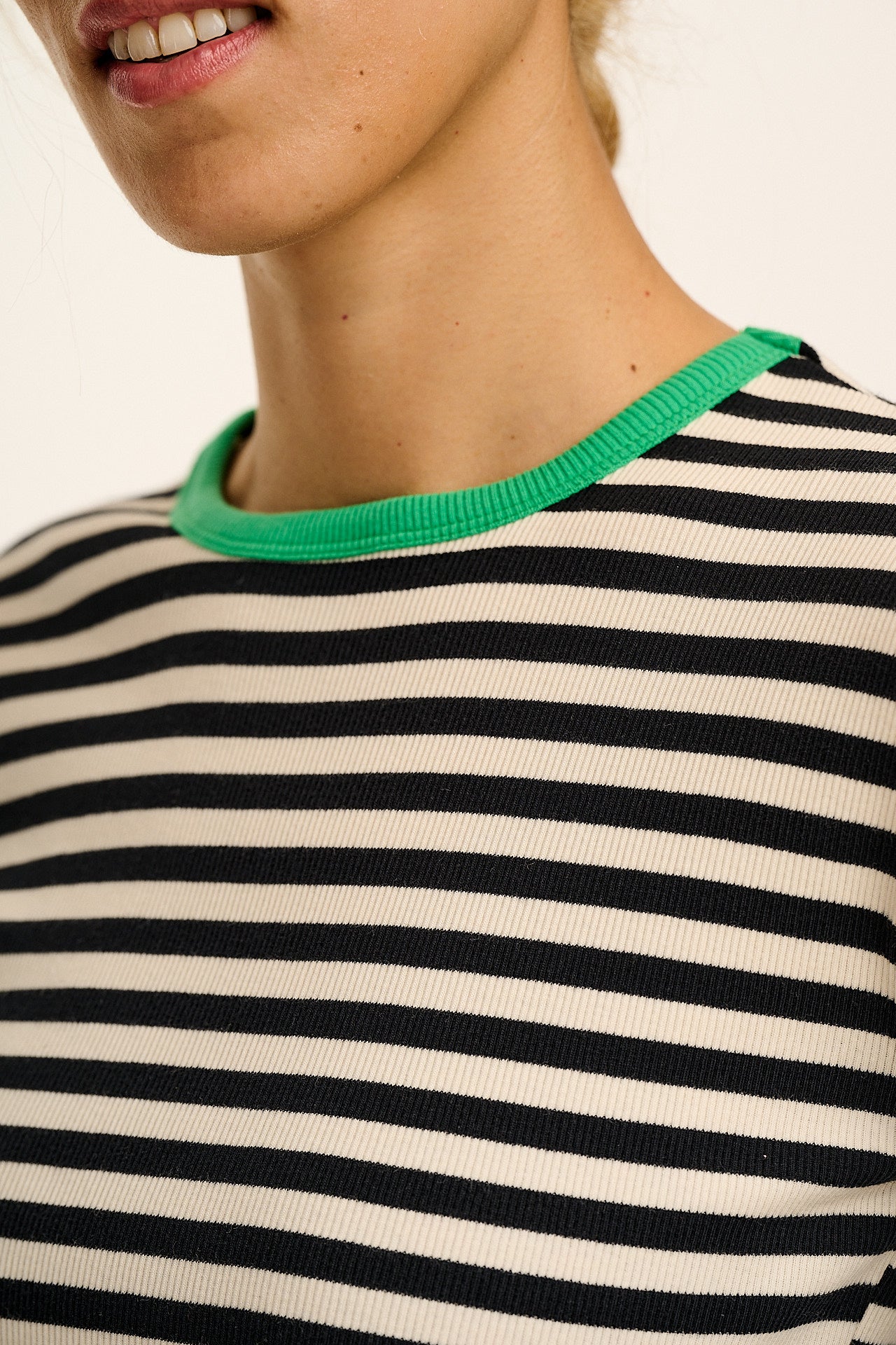 Grayson - Long Sleeve Cotton Tee in Black & White Stripe