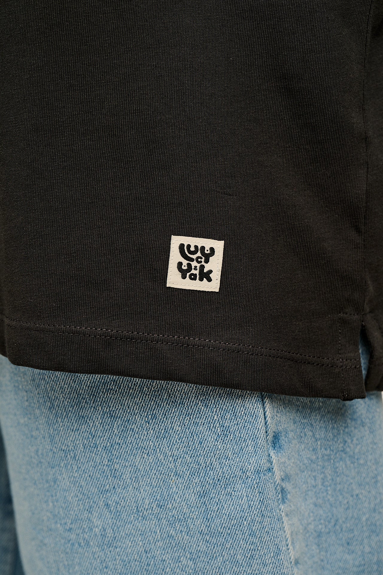 Murat - Long Sleeve Lightweight Cotton Tee in Black & White Sunflower Print