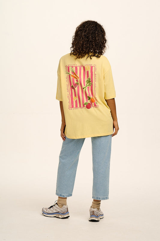 Benny - Oversized Cotton T-Shirt in Butter Home Grown Print