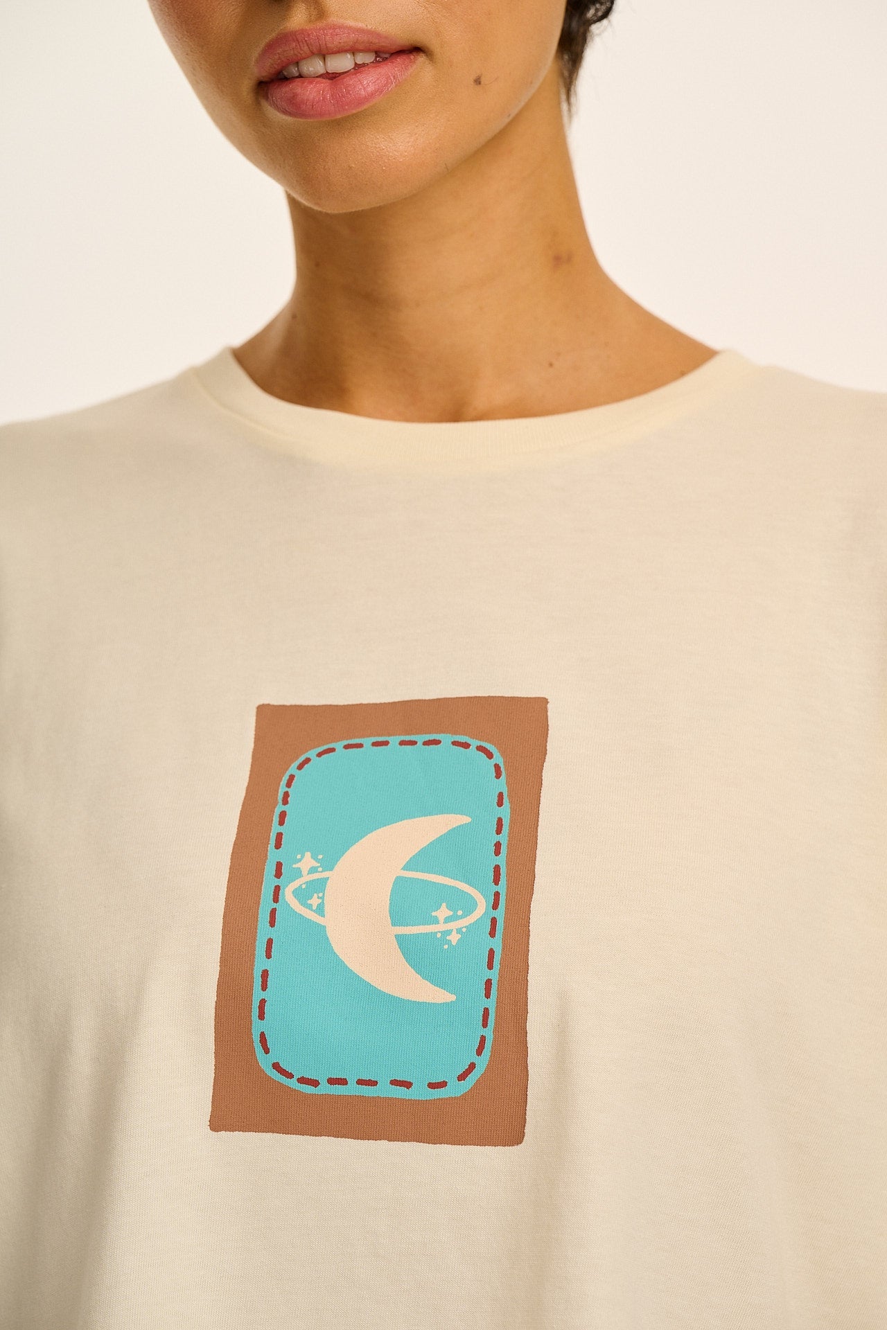 Zayla - Cropped Boxy T-Shirt in Ecru New Moon Print
