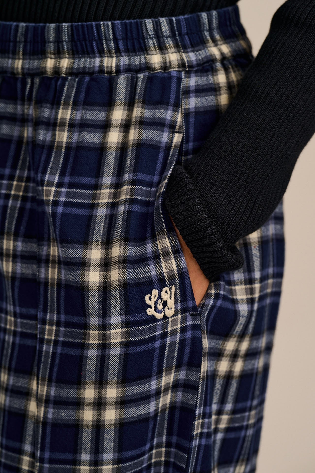 Obregon - Barrel Leg Brushed Cotton Trousers in Blue Tartan Check