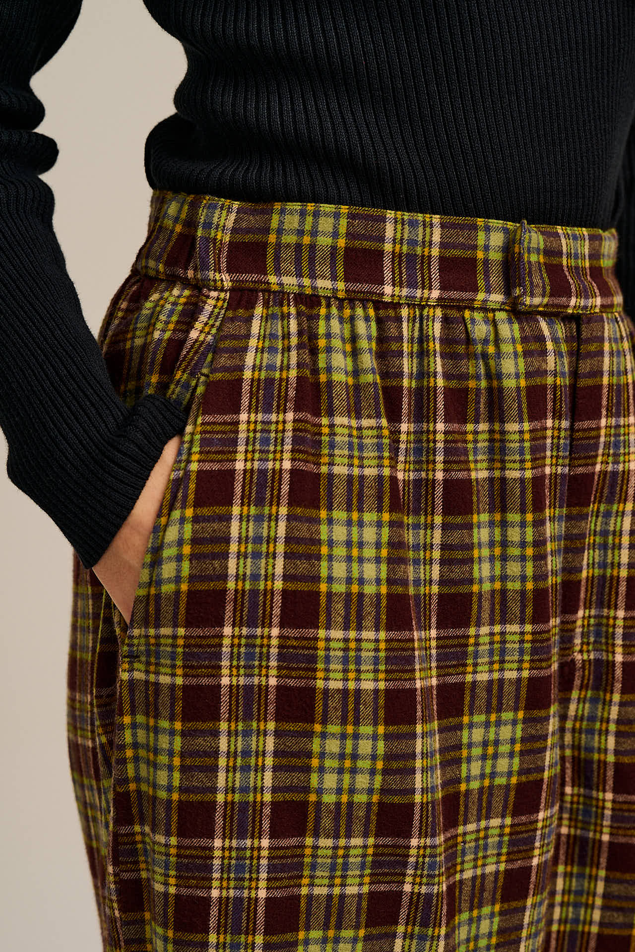 Beau - Barrel Leg Brushed Cotton Trousers in Winter Tartan