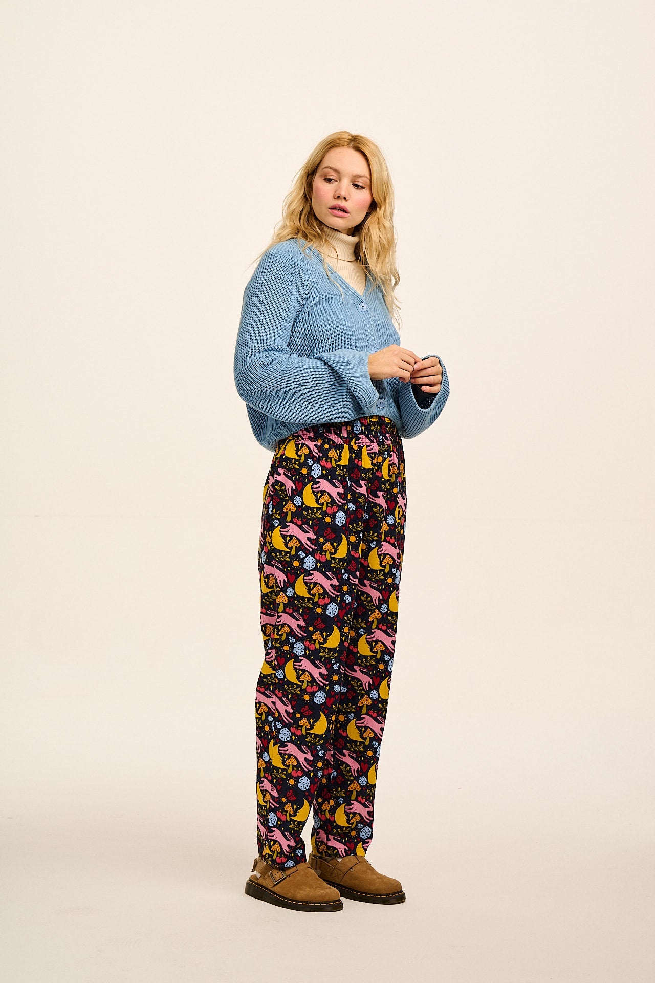 L.E. Alexa - Cotton Trousers in Bunnies Print