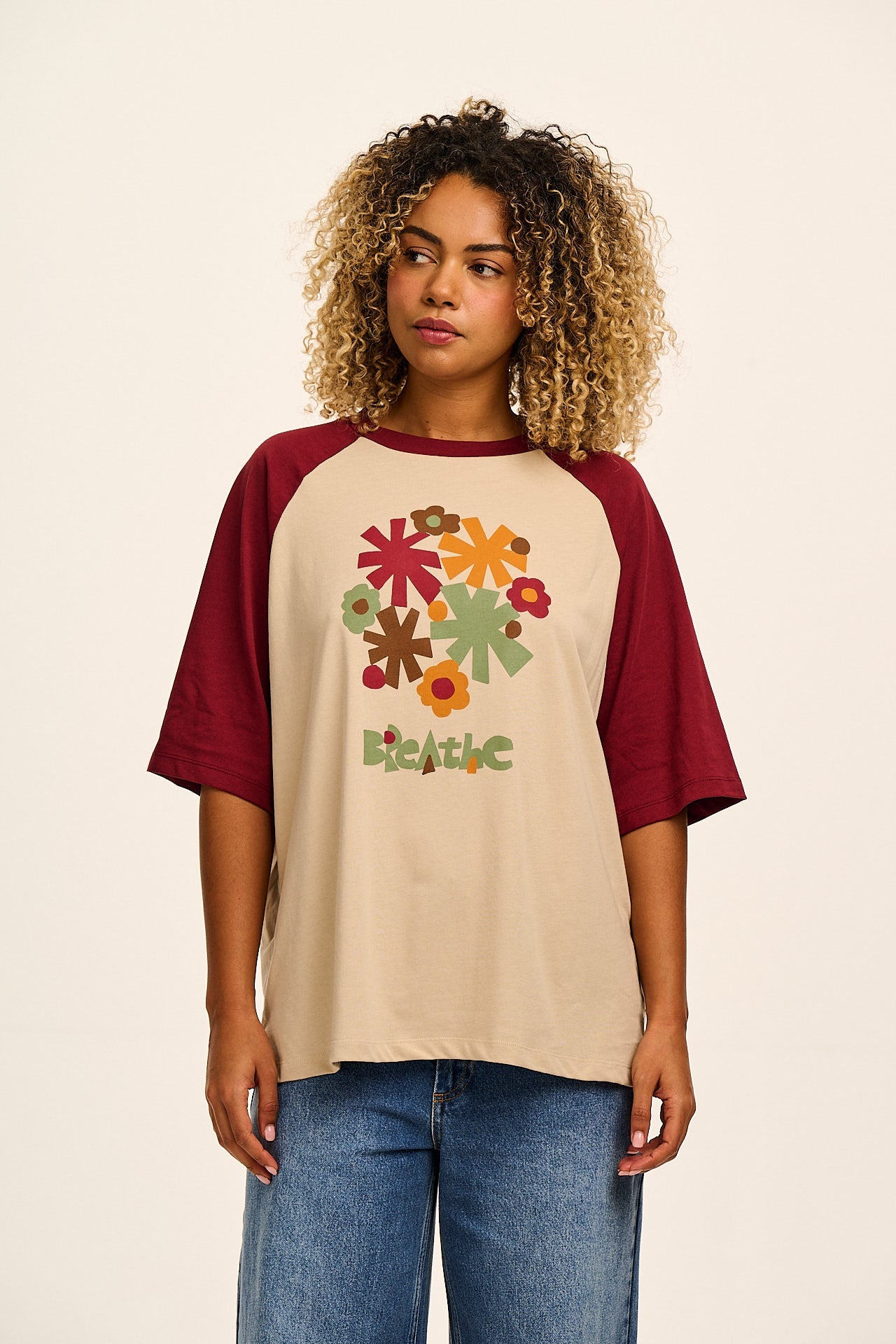 Bradley - Oversized Cotton Raglan Tee in Ecru Breathe Print