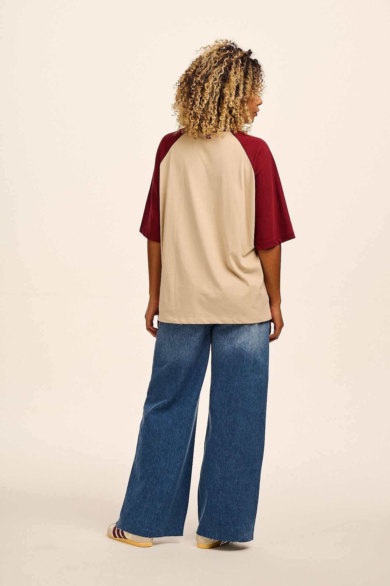 Bradley - Oversized Cotton Raglan Tee in Ecru Breathe Print