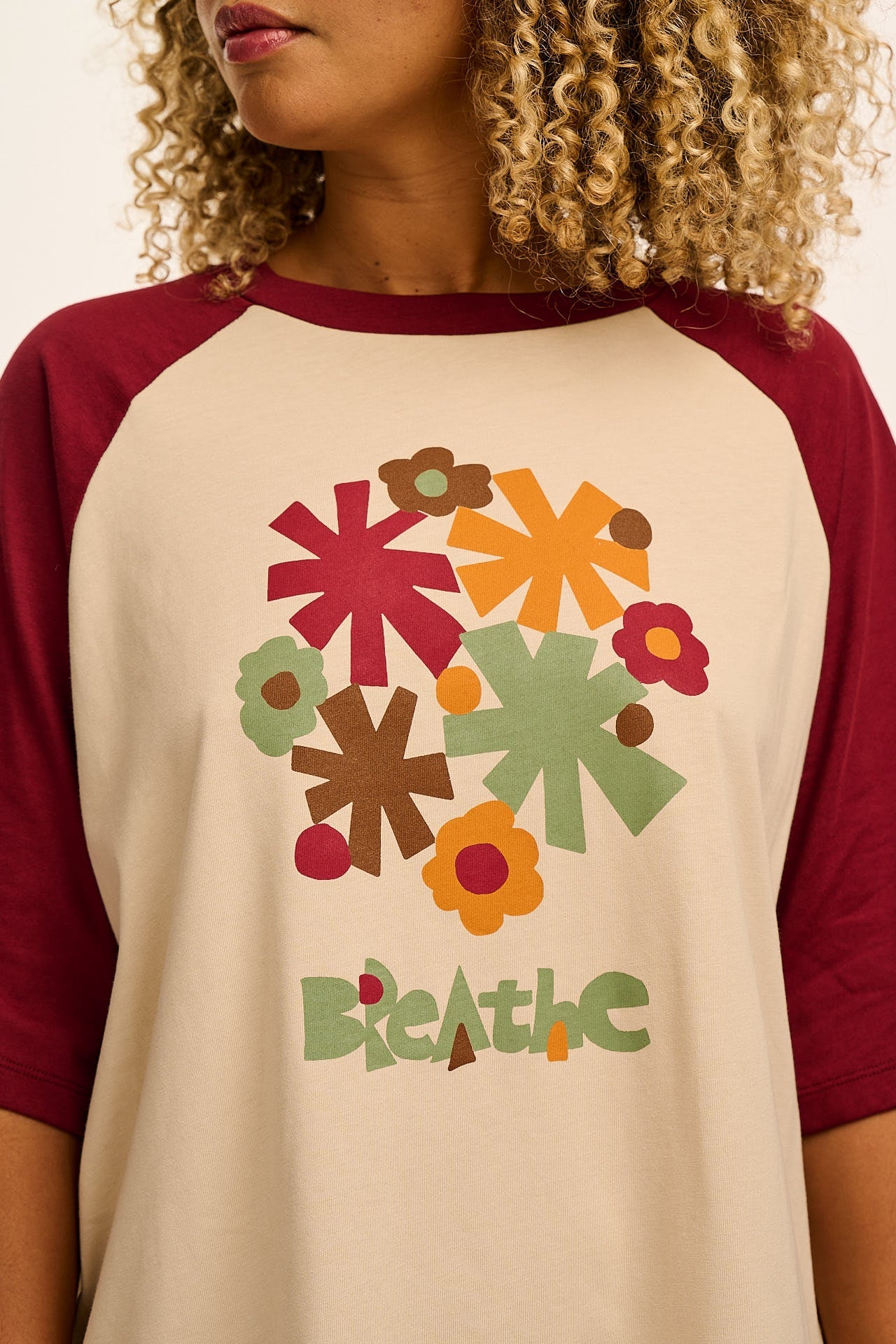 Bradley - Oversized Cotton Raglan Tee in Ecru Breathe Print