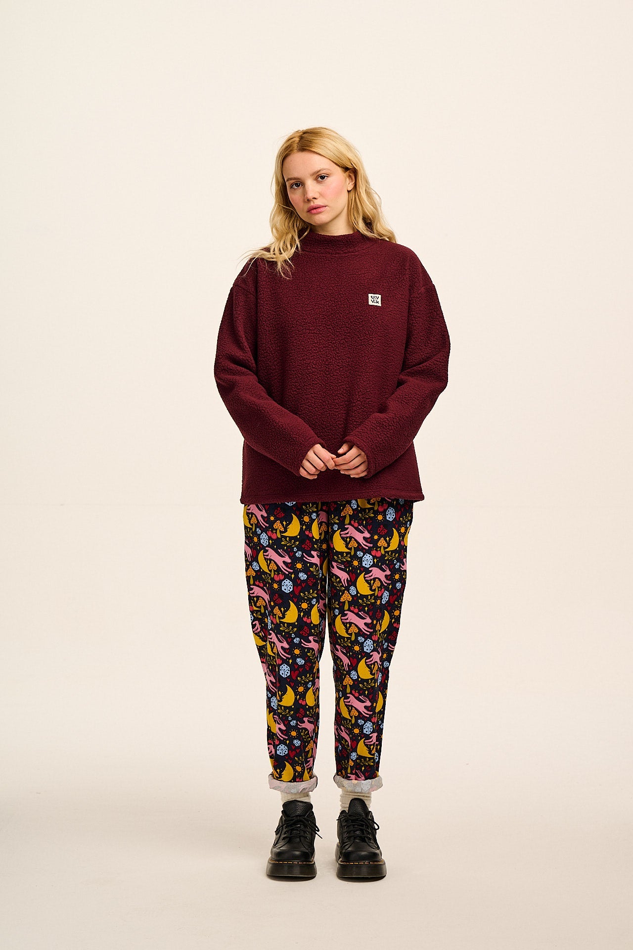 L.E. Alexa - Cotton Trousers in Bunnies Print