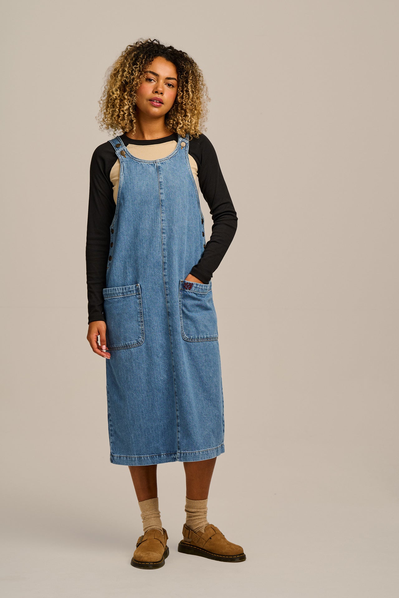 Lily - Denim Midi Dress in Midwash Denim