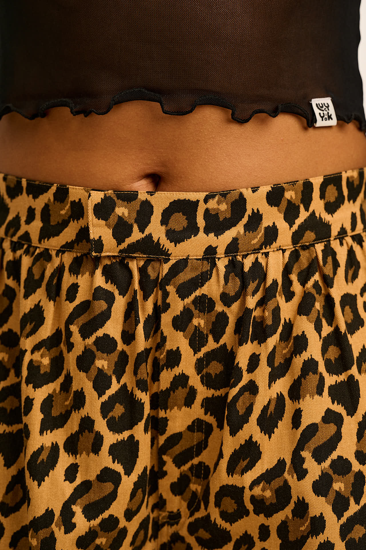Beau - Barrel Leg Cotton Trousers in Leopard Print