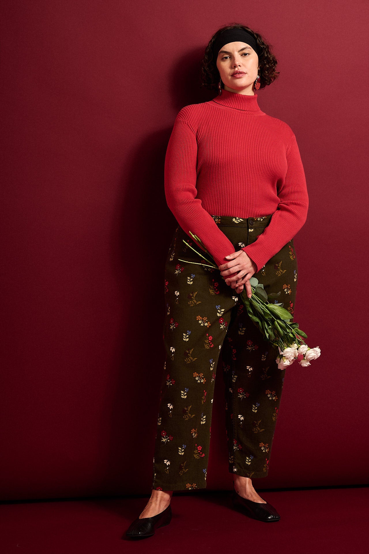 Drew - Cropped Straight Leg Cotton Trousers in Winter Blooms