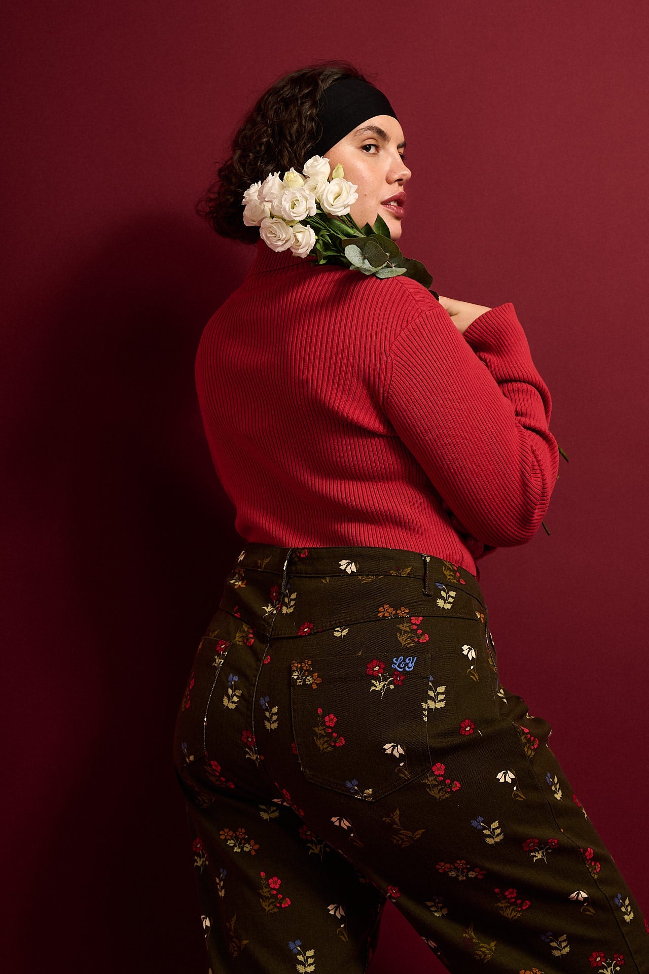 Drew - Cropped Straight Leg Cotton Trousers in Winter Blooms