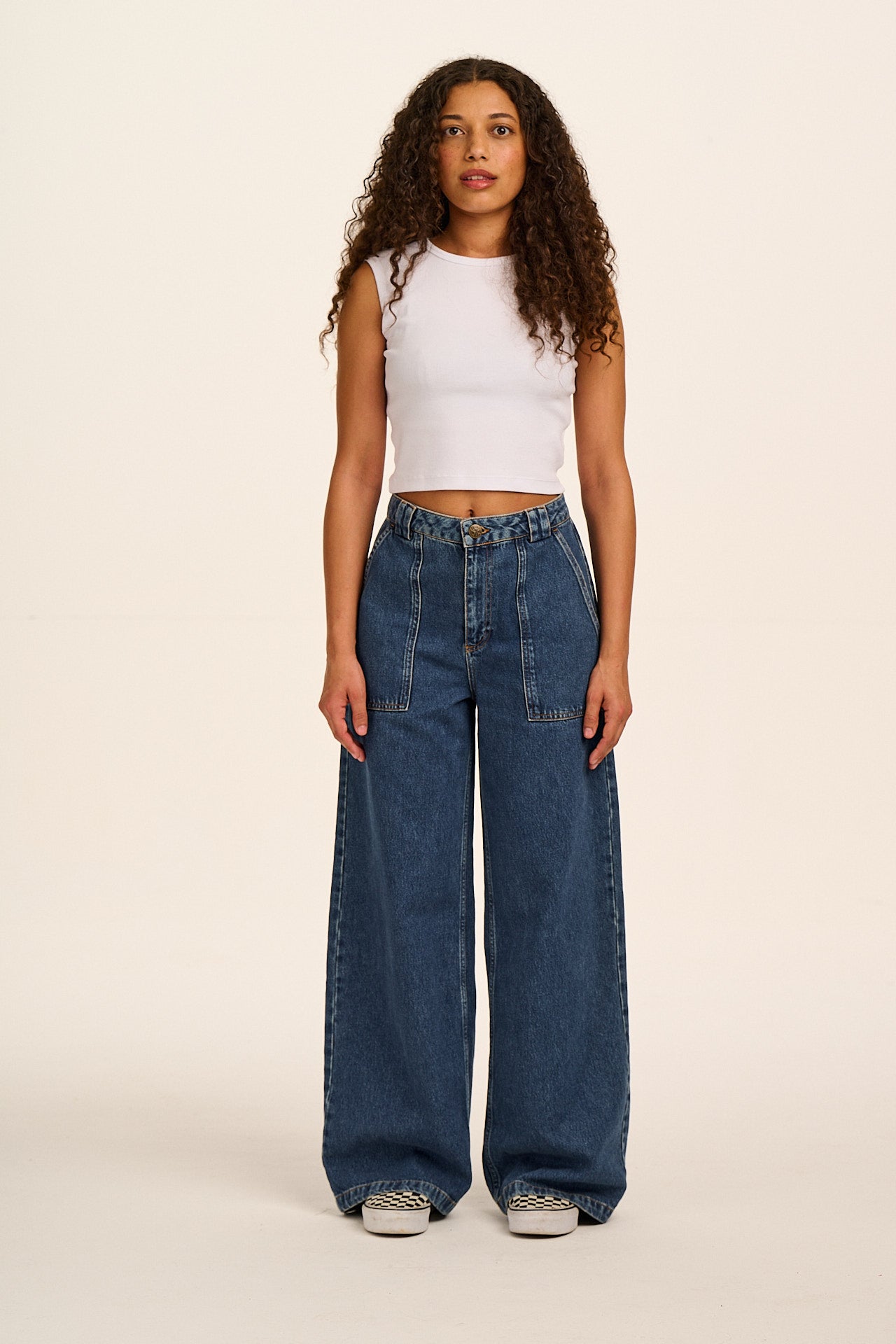 Delores - Wide Leg Denim Jeans in Mid Wash Blue