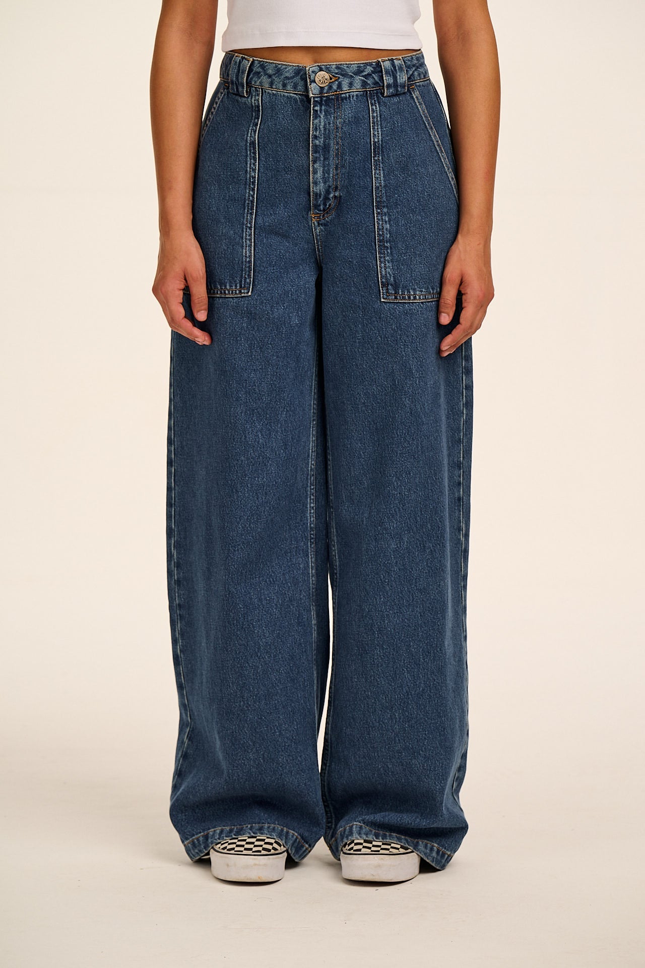 Delores - Wide Leg Denim Jeans in Mid Wash Blue