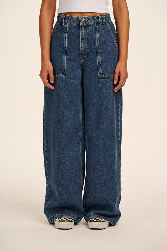 Delores - Wide Leg Denim Jeans in Mid Wash Blue