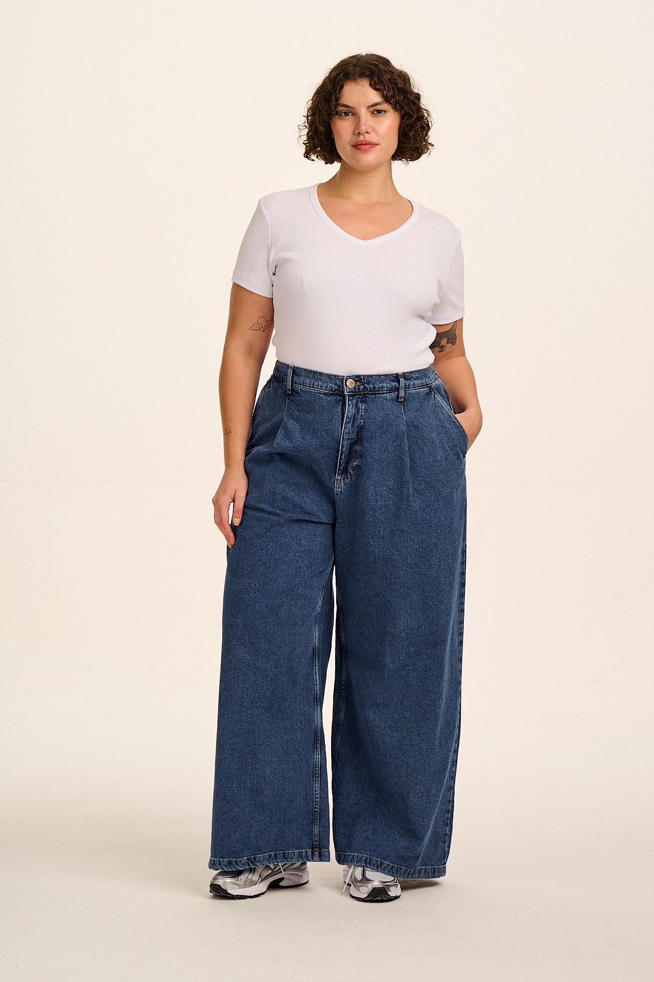Tate - Denim Extra Wide Leg Jeans in Mid Wash Blue