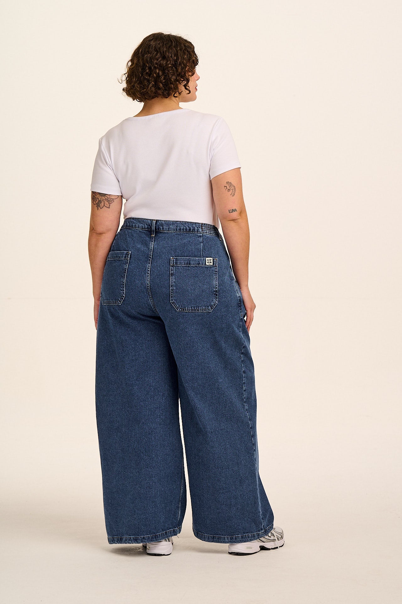 Tate - Denim Extra Wide Leg Jeans in Mid Wash Blue