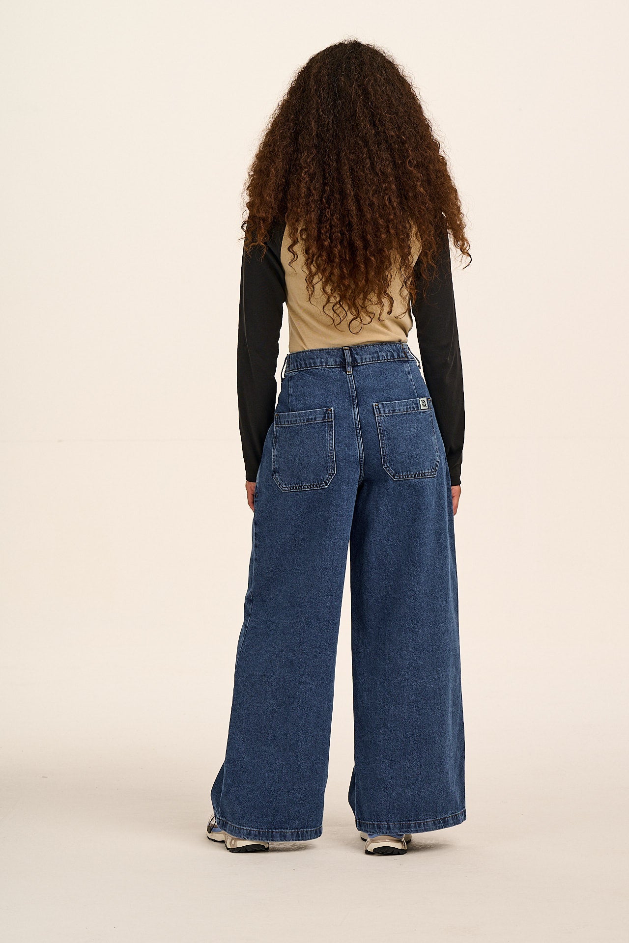 Tate - Denim Extra Wide Leg Jeans in Mid Wash Blue
