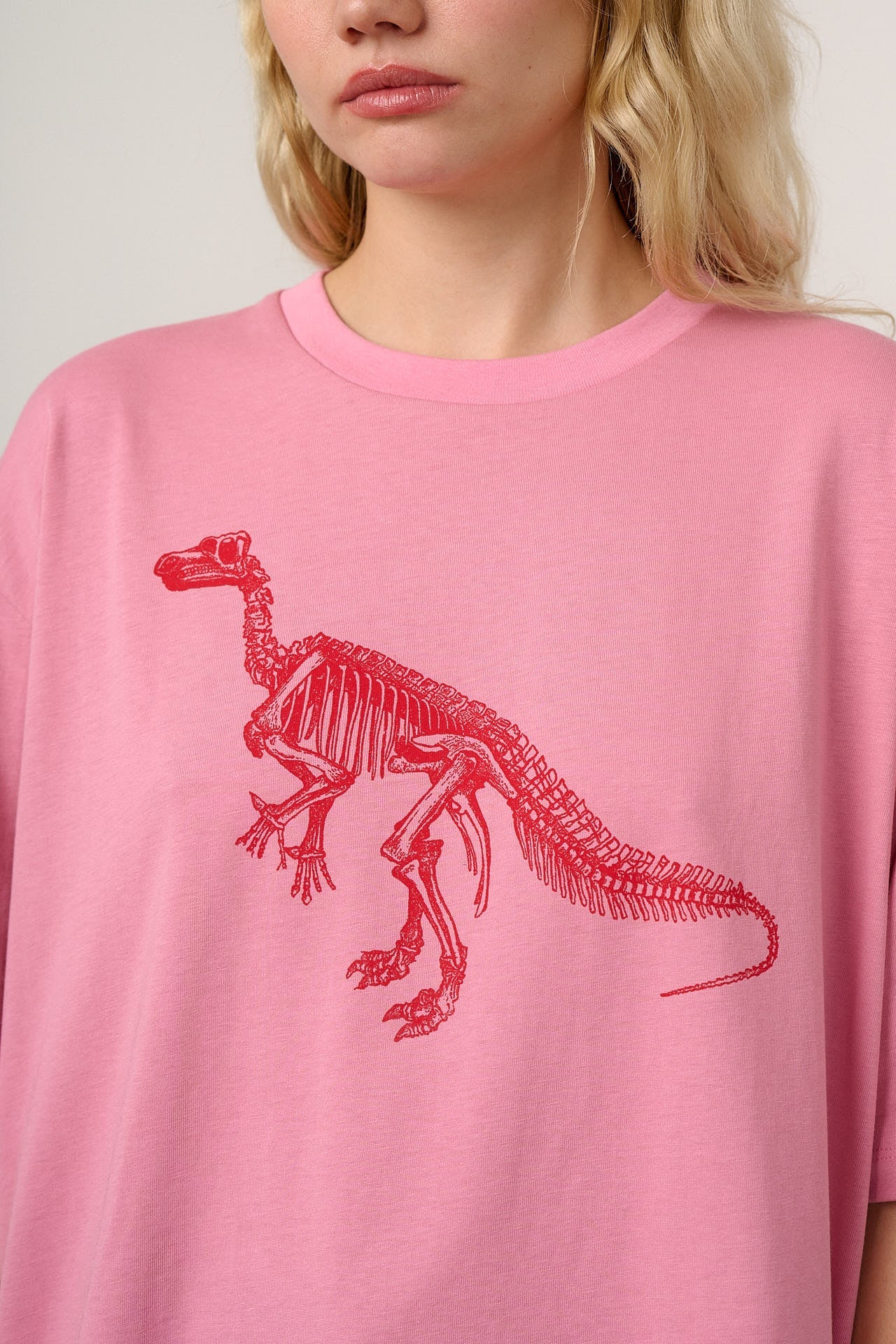 L.E. Benny - Oversized Cotton T-Shirt in Dinosaur Natural History Museum & Yak