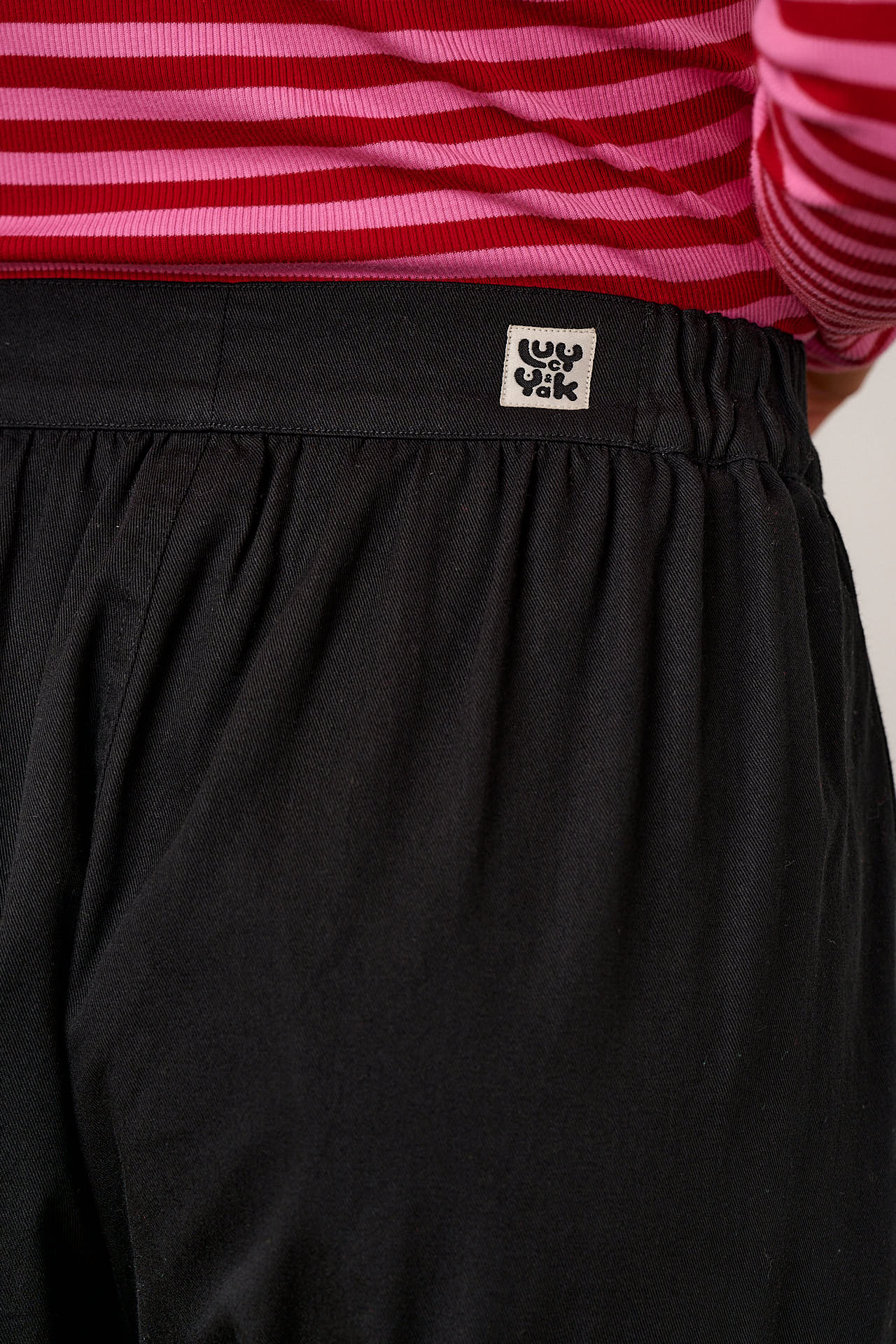 Beau - Barrel Leg Cotton Trousers in Black