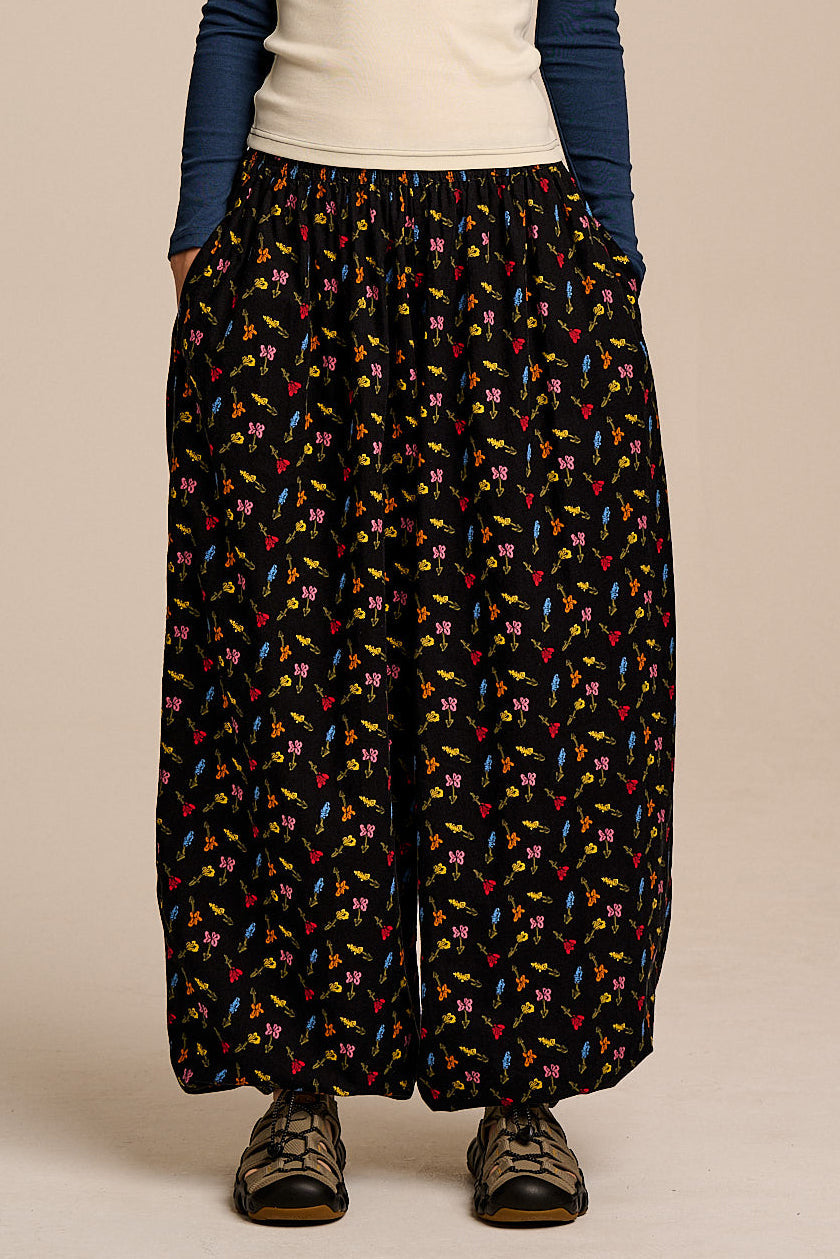 Renata - Cuffed Cotton Balloon Leg Trouser in Mini Tulips on Black
